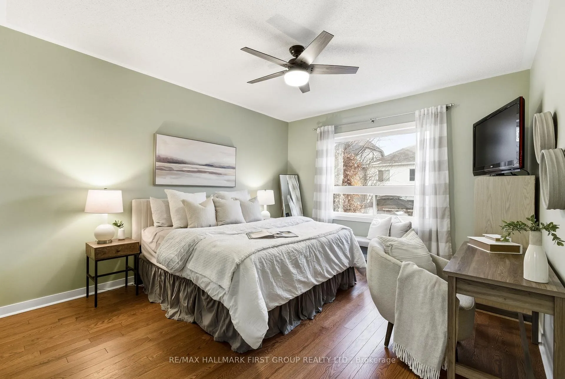 Photo 17 of 27 Keeler Crescent, Clarington, Bowmanville — HOMEH
