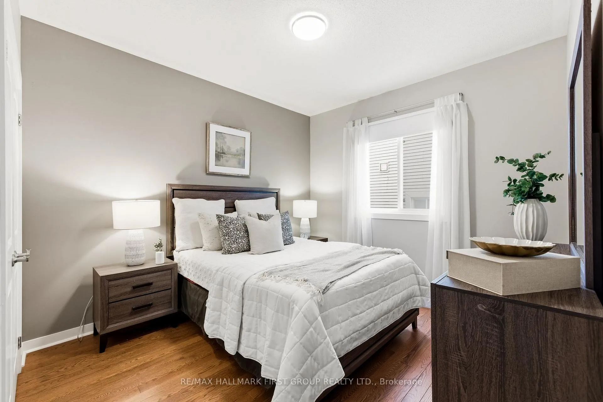 Photo 21 of 27 Keeler Crescent, Clarington, Bowmanville — HOMEH