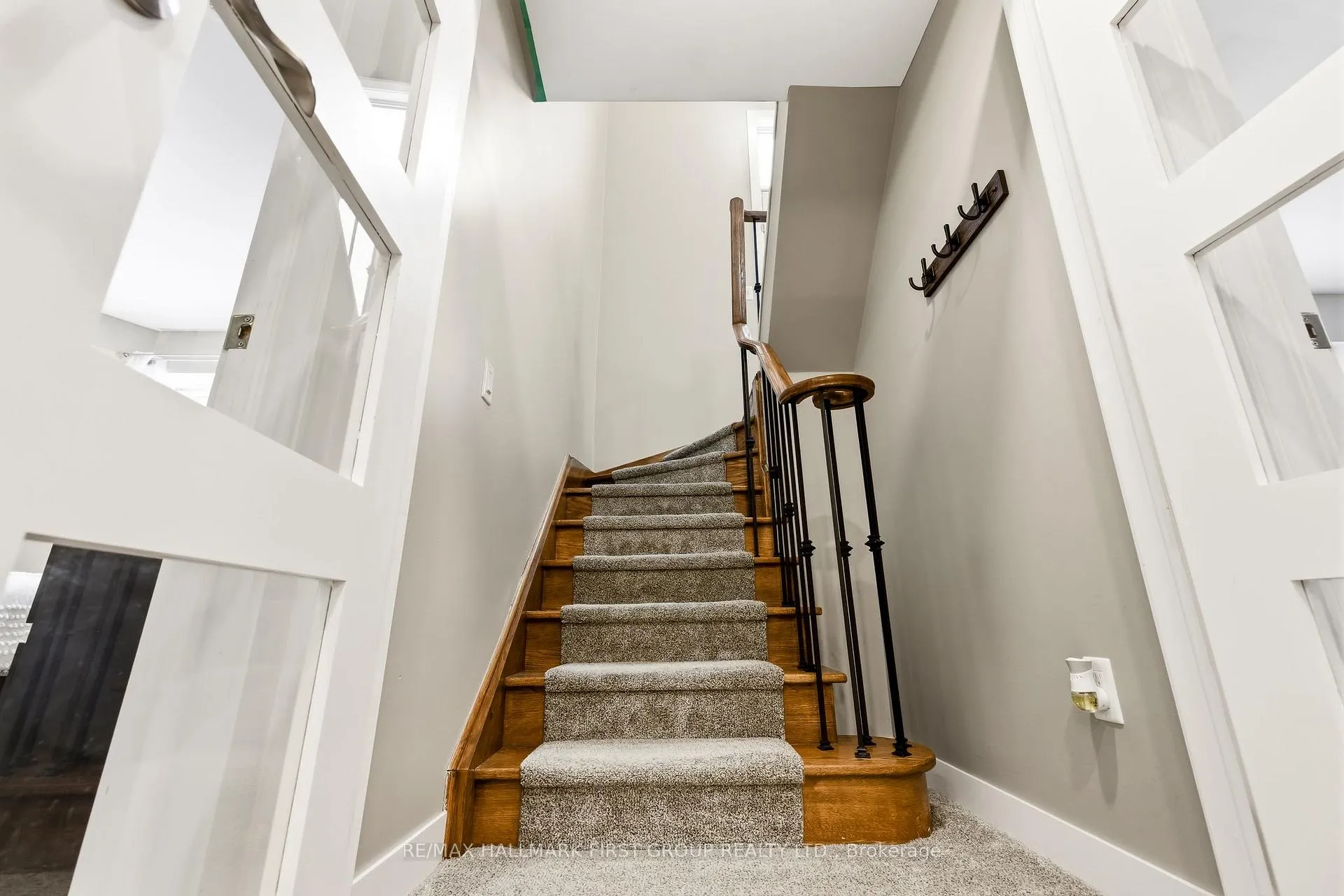Photo 24 of 27 Keeler Crescent, Clarington, Bowmanville — HOMEH