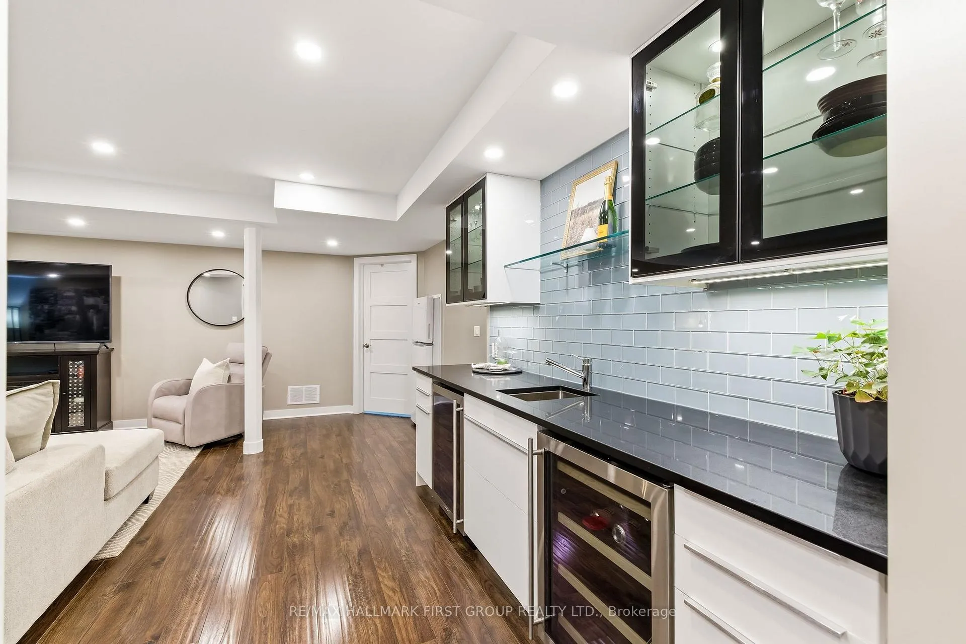 Photo 25 of 27 Keeler Crescent, Clarington, Bowmanville — HOMEH