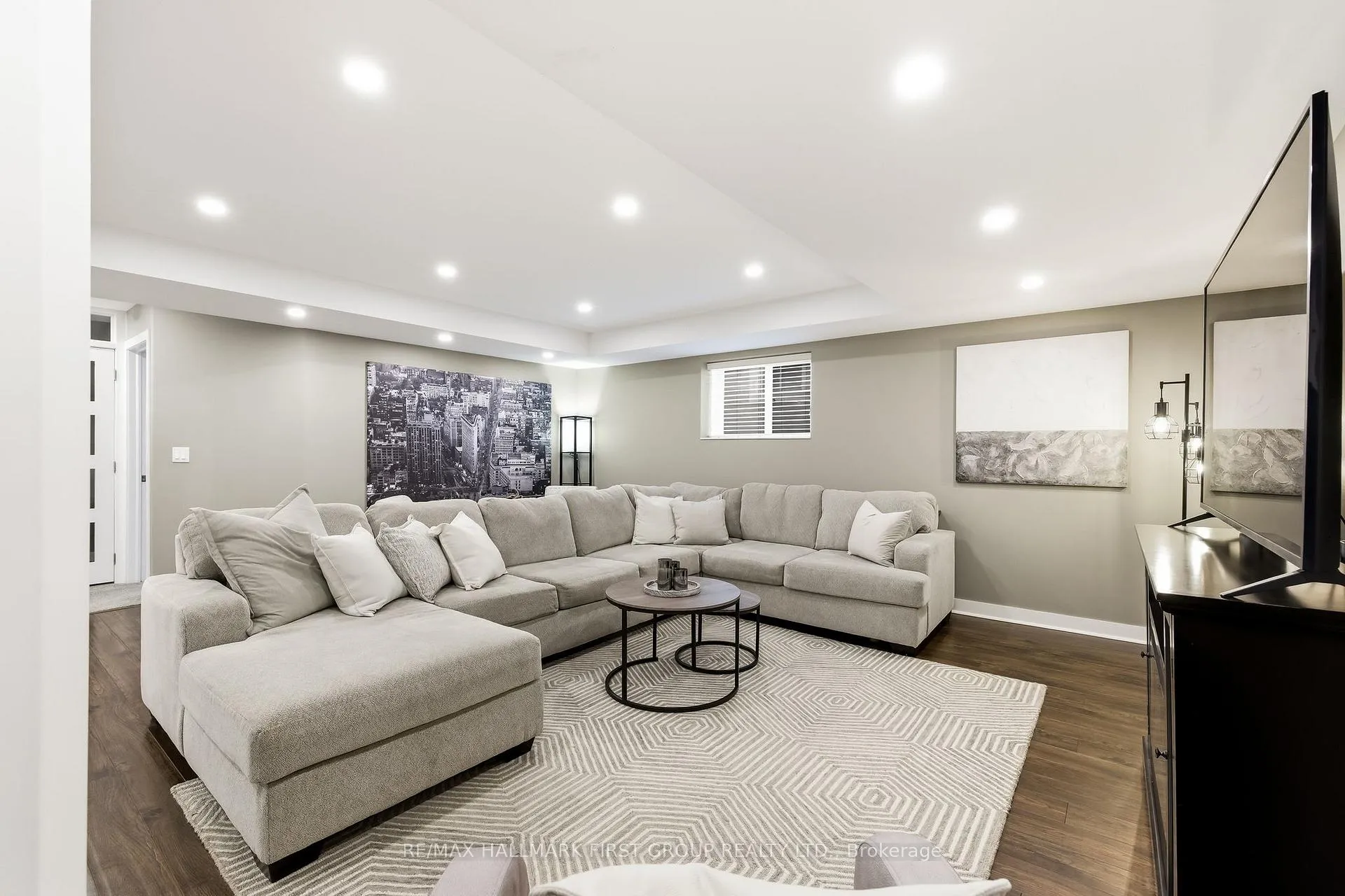Photo 29 of 27 Keeler Crescent, Clarington, Bowmanville — HOMEH