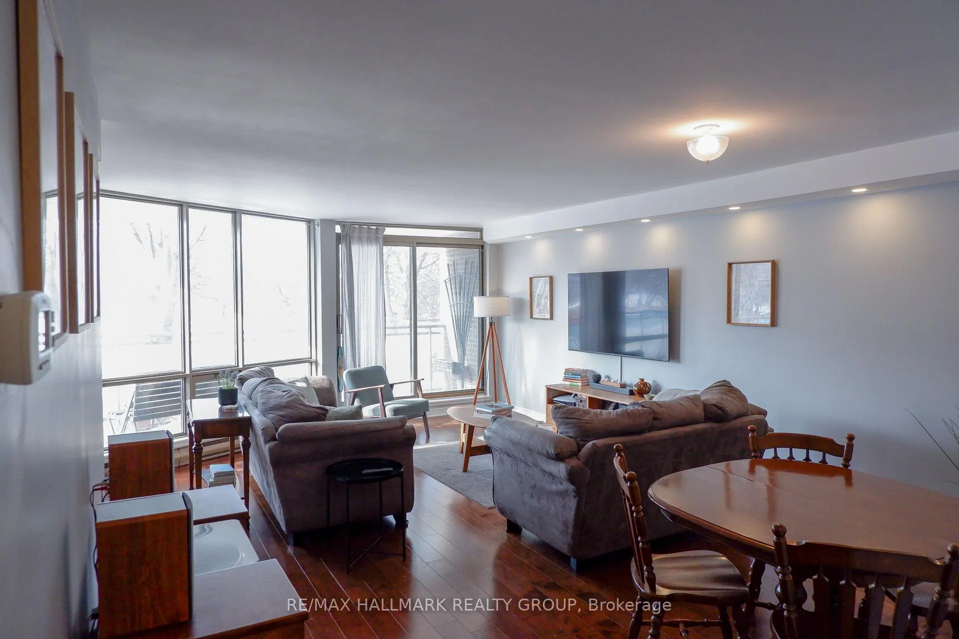 Photo 2 of Unit 203, 30 Charlevoix Street, Ottawa, Vanier — HOMEH