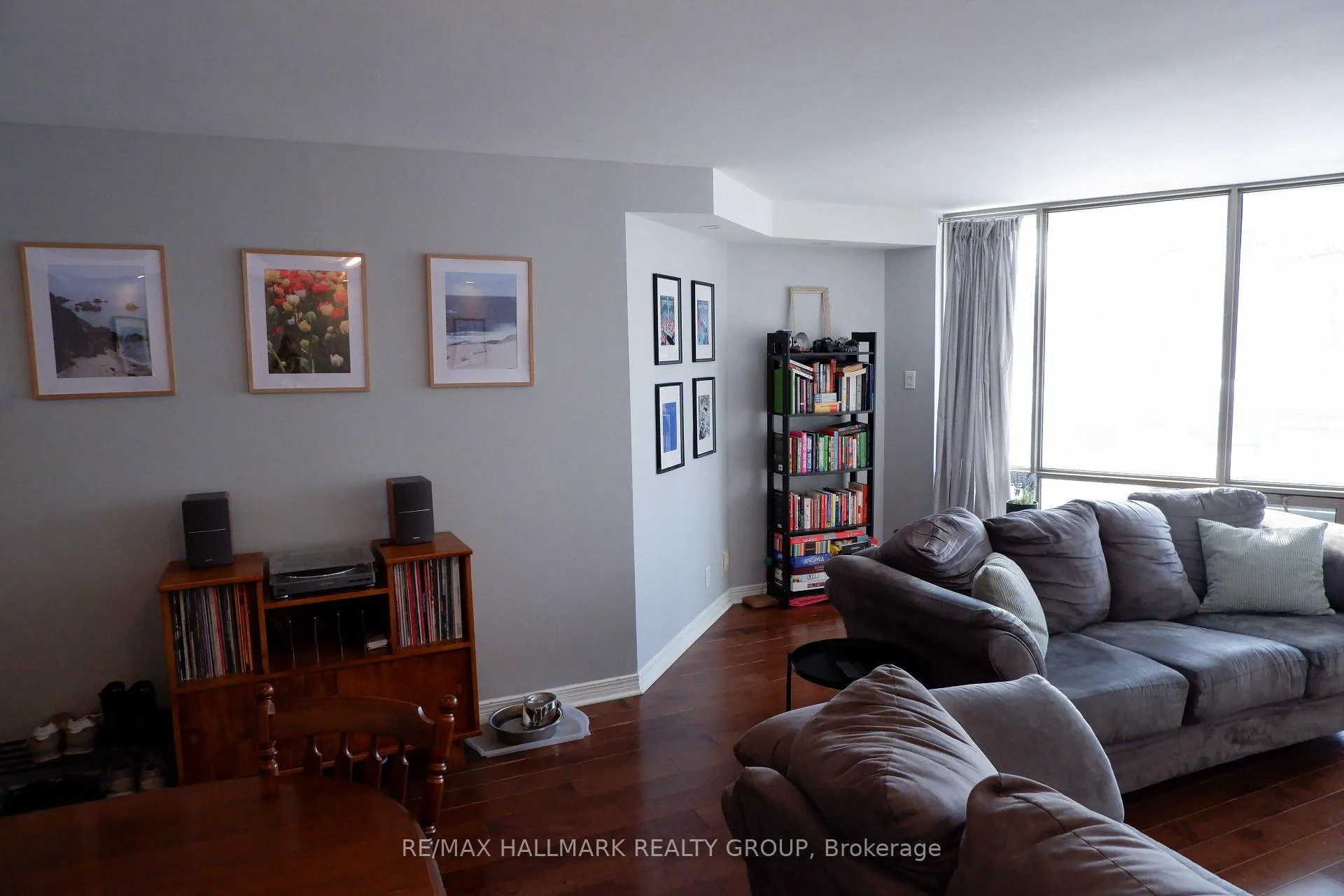 Photo 3 of Unit 203, 30 Charlevoix Street, Ottawa, Vanier — HOMEH