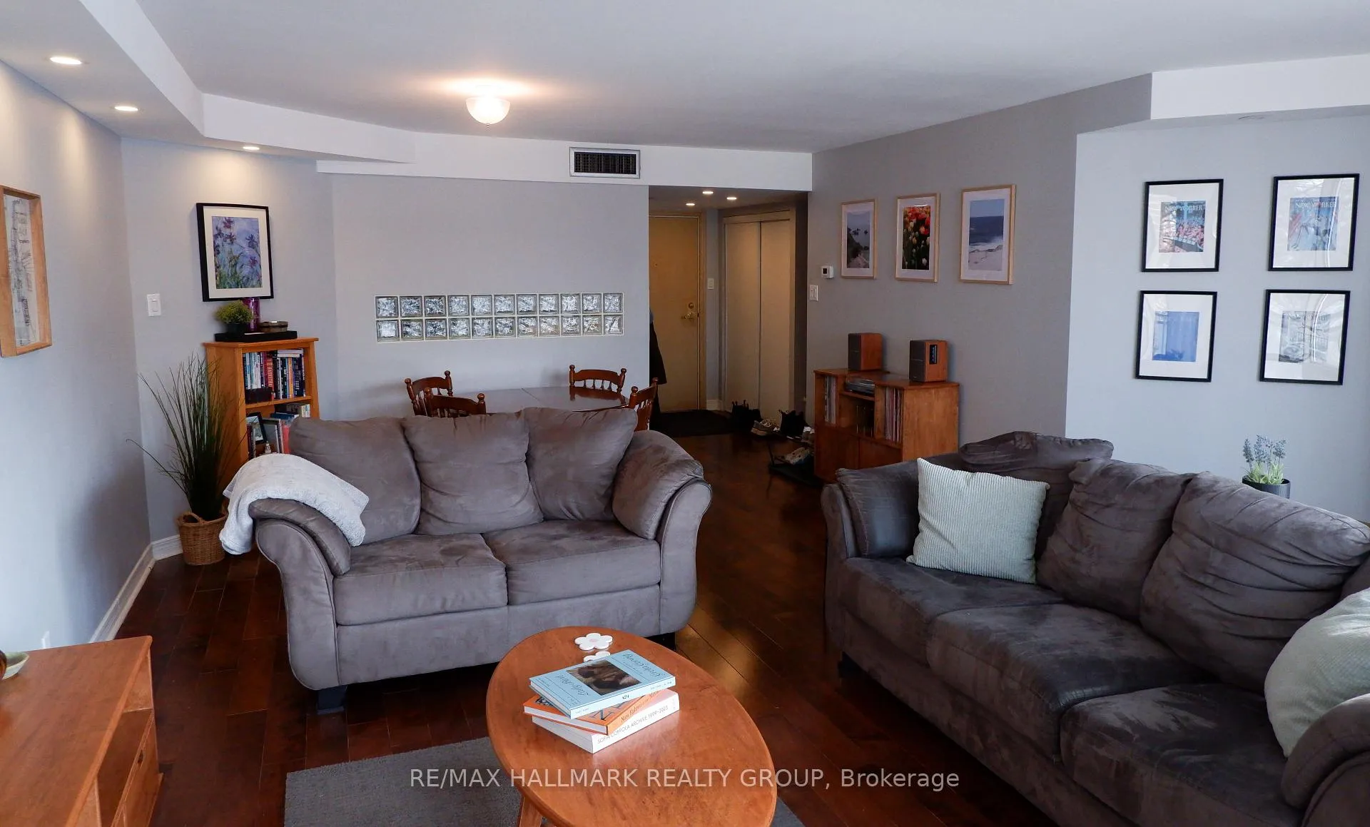 Photo 4 of Unit 203, 30 Charlevoix Street, Ottawa, Vanier — HOMEH
