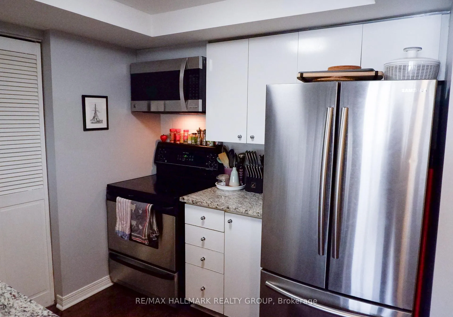 Photo 6 of Unit 203, 30 Charlevoix Street, Ottawa, Vanier — HOMEH