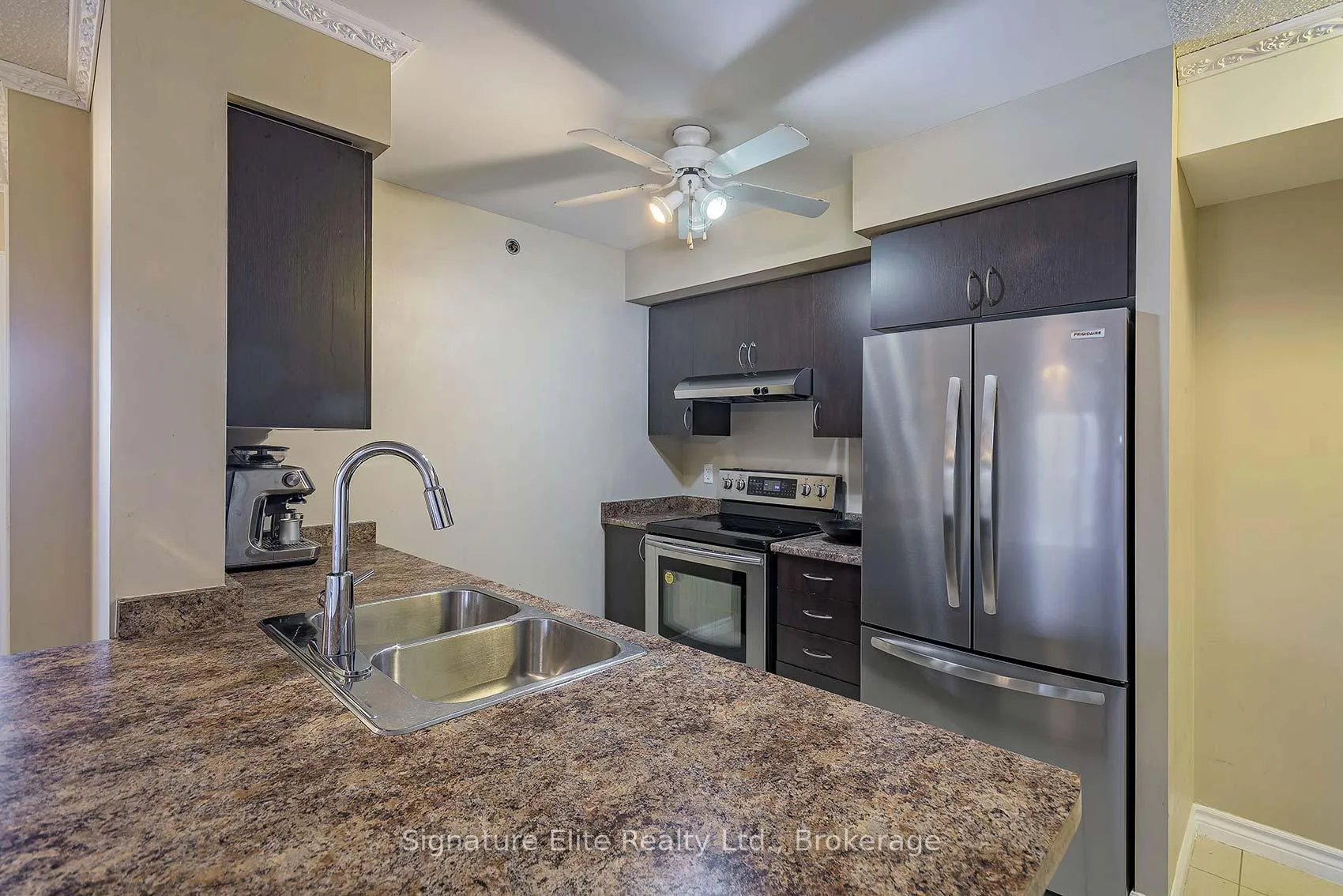 Photo 3 of Unit 304, 35 Saranac Boulevard, Toronto, Englemount-Lawrence — HOMEH
