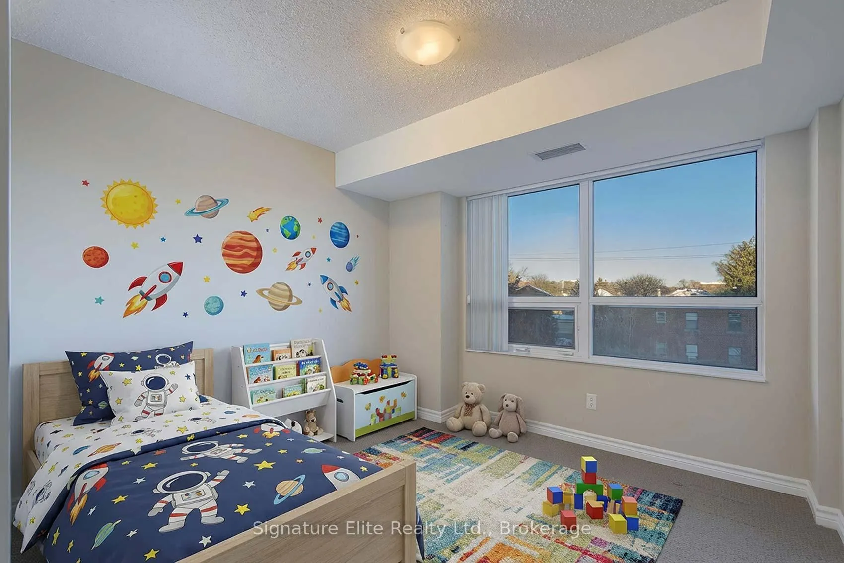 Photo 7 of Unit 304, 35 Saranac Boulevard, Toronto, Englemount-Lawrence — HOMEH