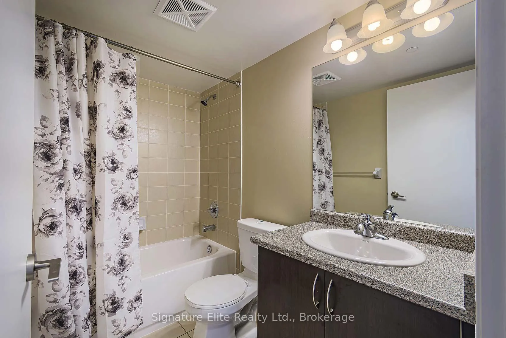 Photo 12 of Unit 304, 35 Saranac Boulevard, Toronto, Englemount-Lawrence — HOMEH