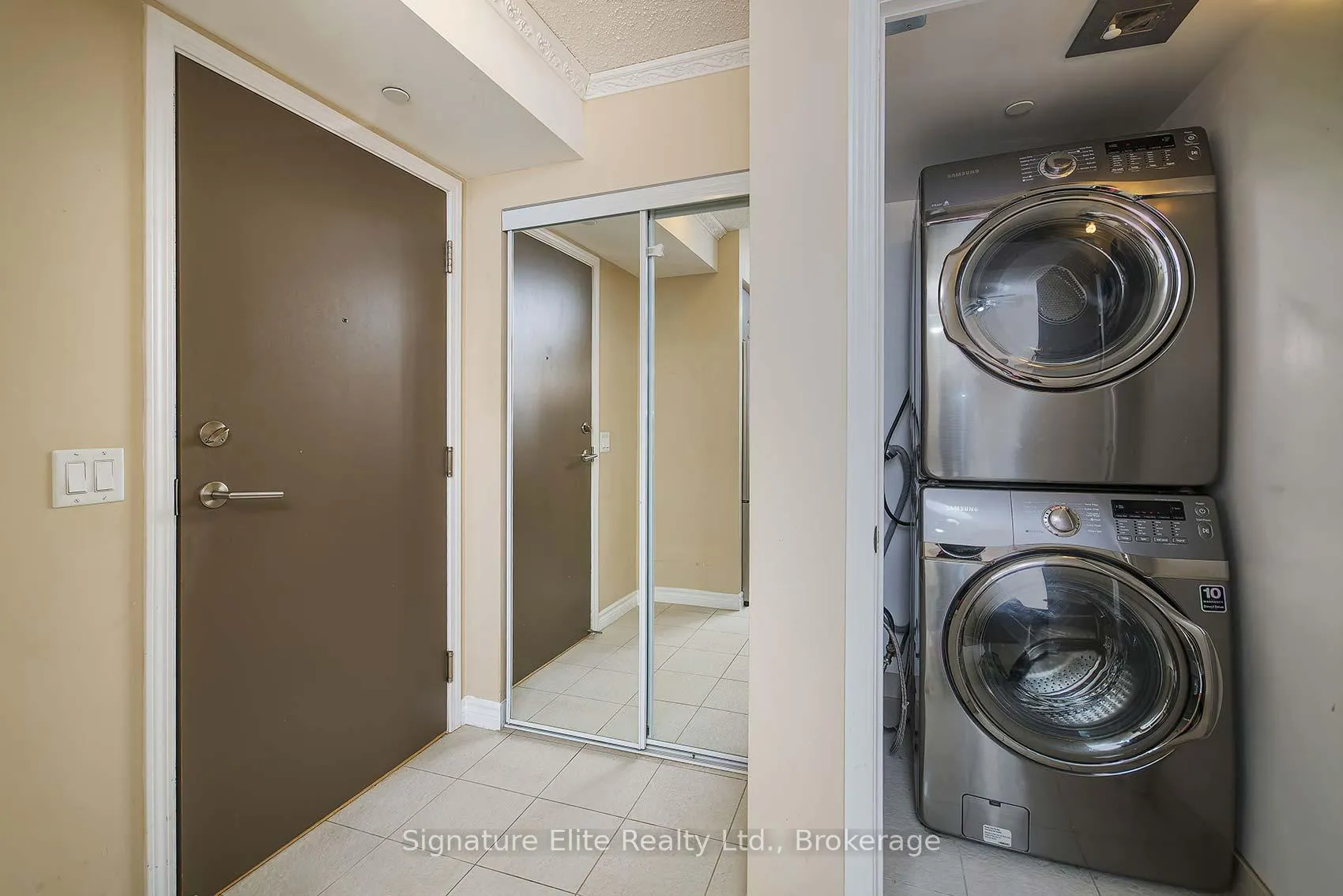 Photo 13 of Unit 304, 35 Saranac Boulevard, Toronto, Englemount-Lawrence — HOMEH