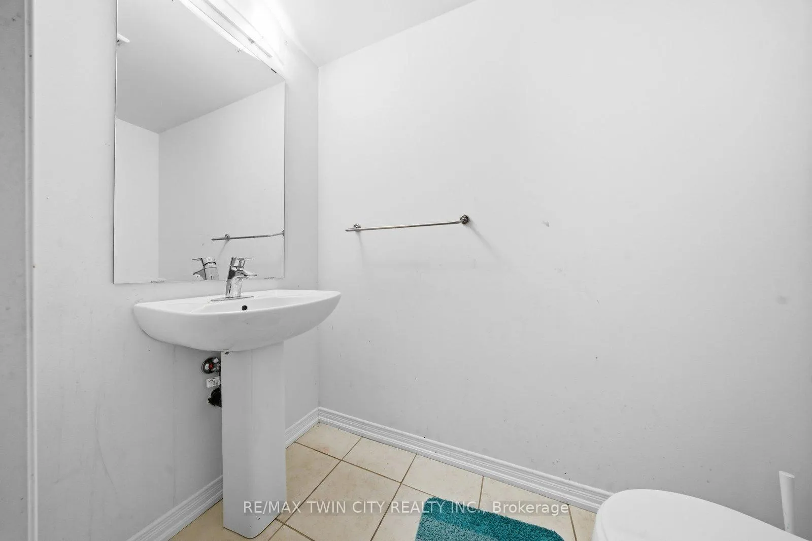 Photo 6 of 126 Munro Circle, Brantford, Empire South — HOMEH