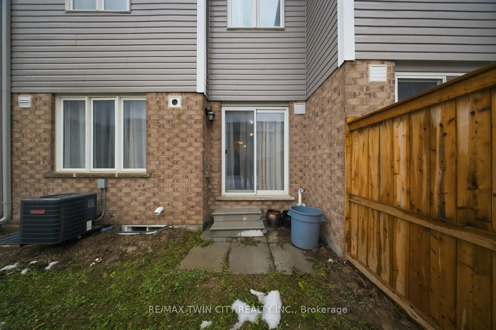 Photo 20 of 126 Munro Circle, Brantford, Empire South — HOMEH