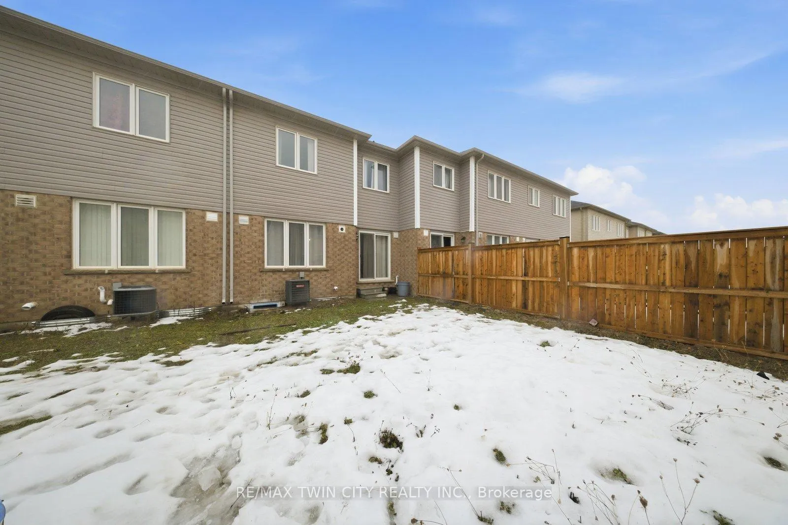Photo 22 of 126 Munro Circle, Brantford, Empire South — HOMEH