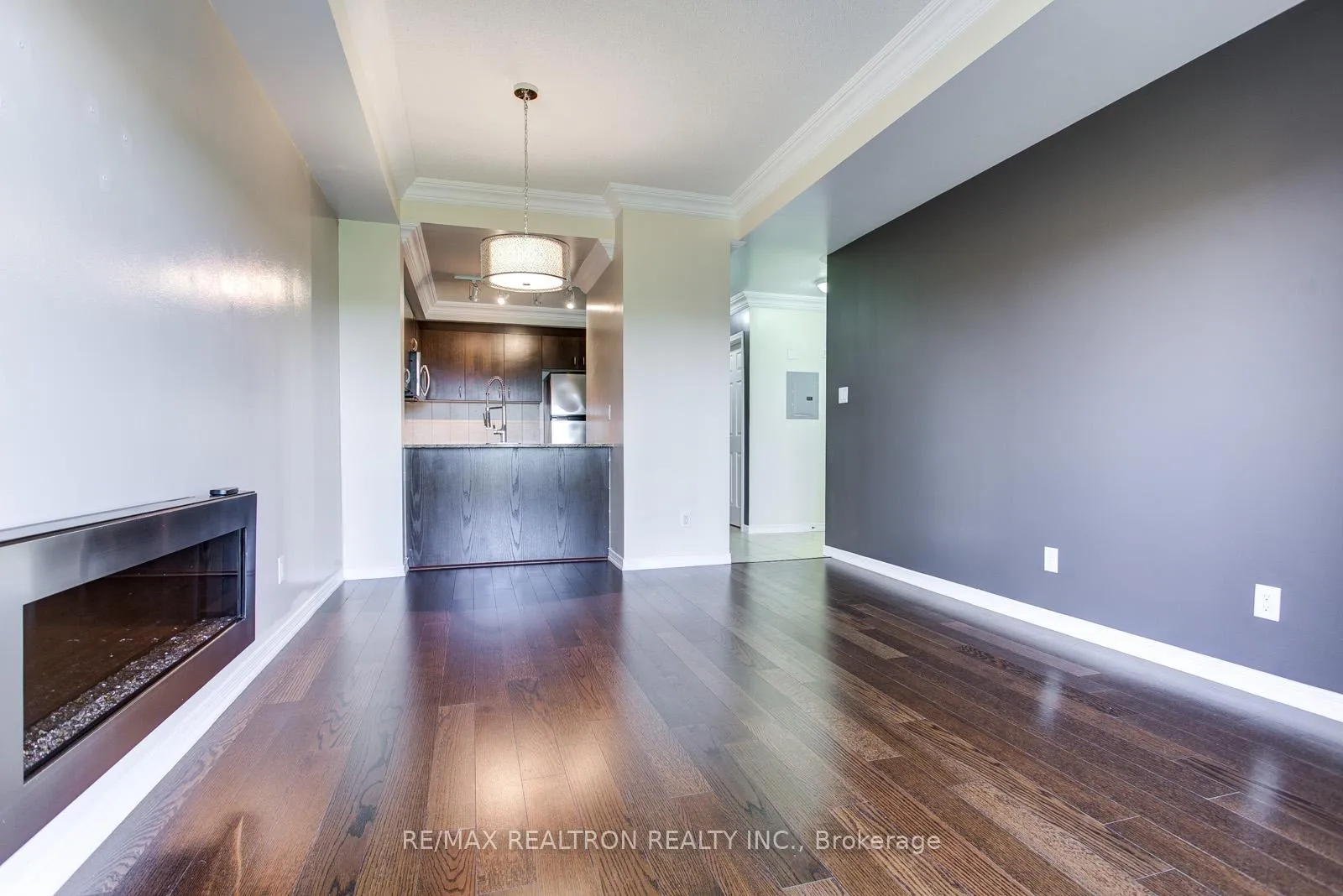 Photo 5 of Unit 710, 8 Maison Parc Court, Vaughan, Lakeview Estates — HOMEH