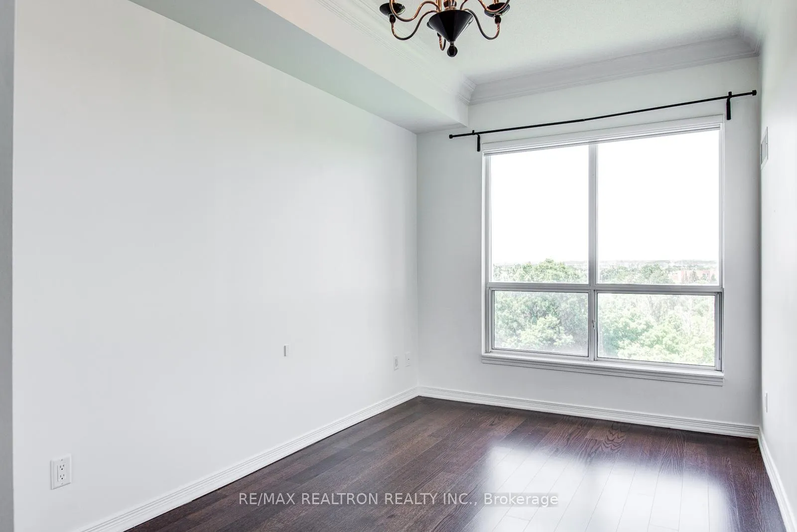 Photo 14 of Unit 710, 8 Maison Parc Court, Vaughan, Lakeview Estates — HOMEH