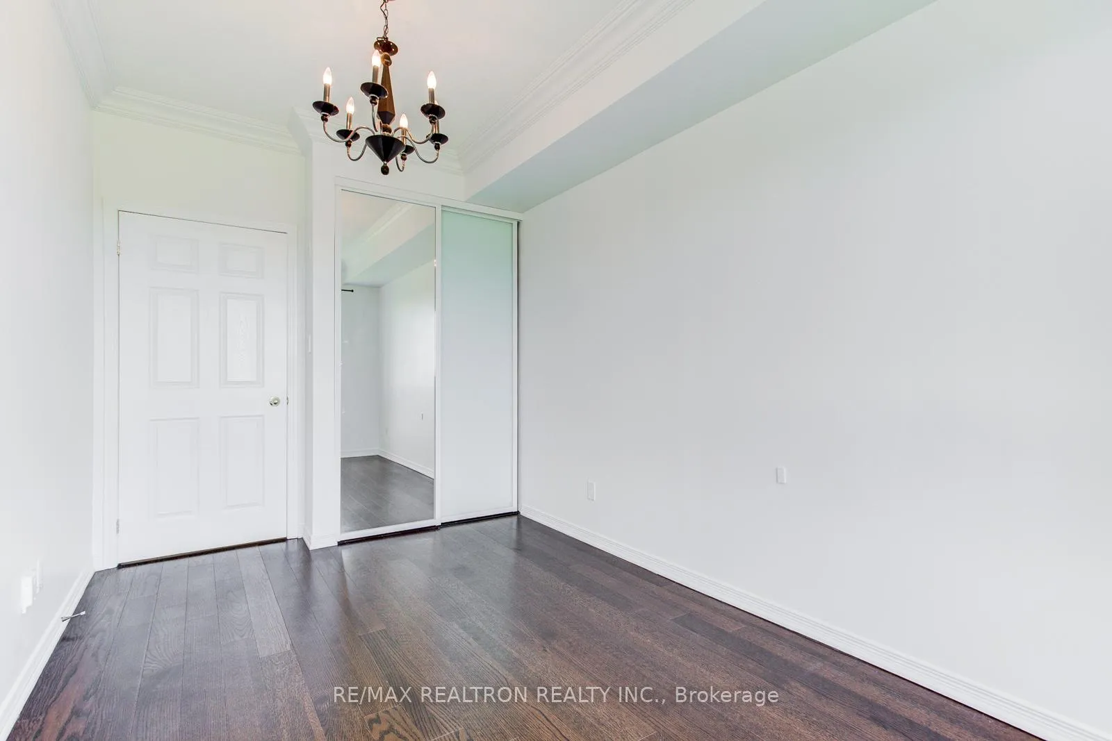 Photo 15 of Unit 710, 8 Maison Parc Court, Vaughan, Lakeview Estates — HOMEH