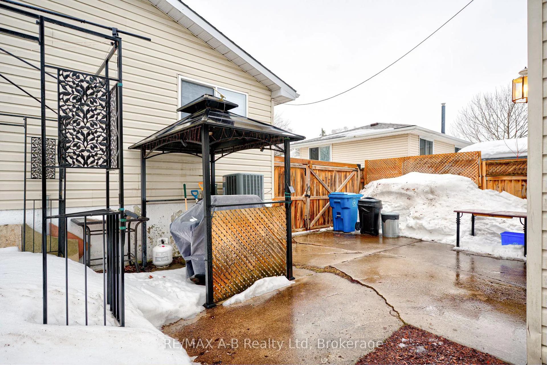 Photo 41 of 270 Home Street, Stratford — HOMEH