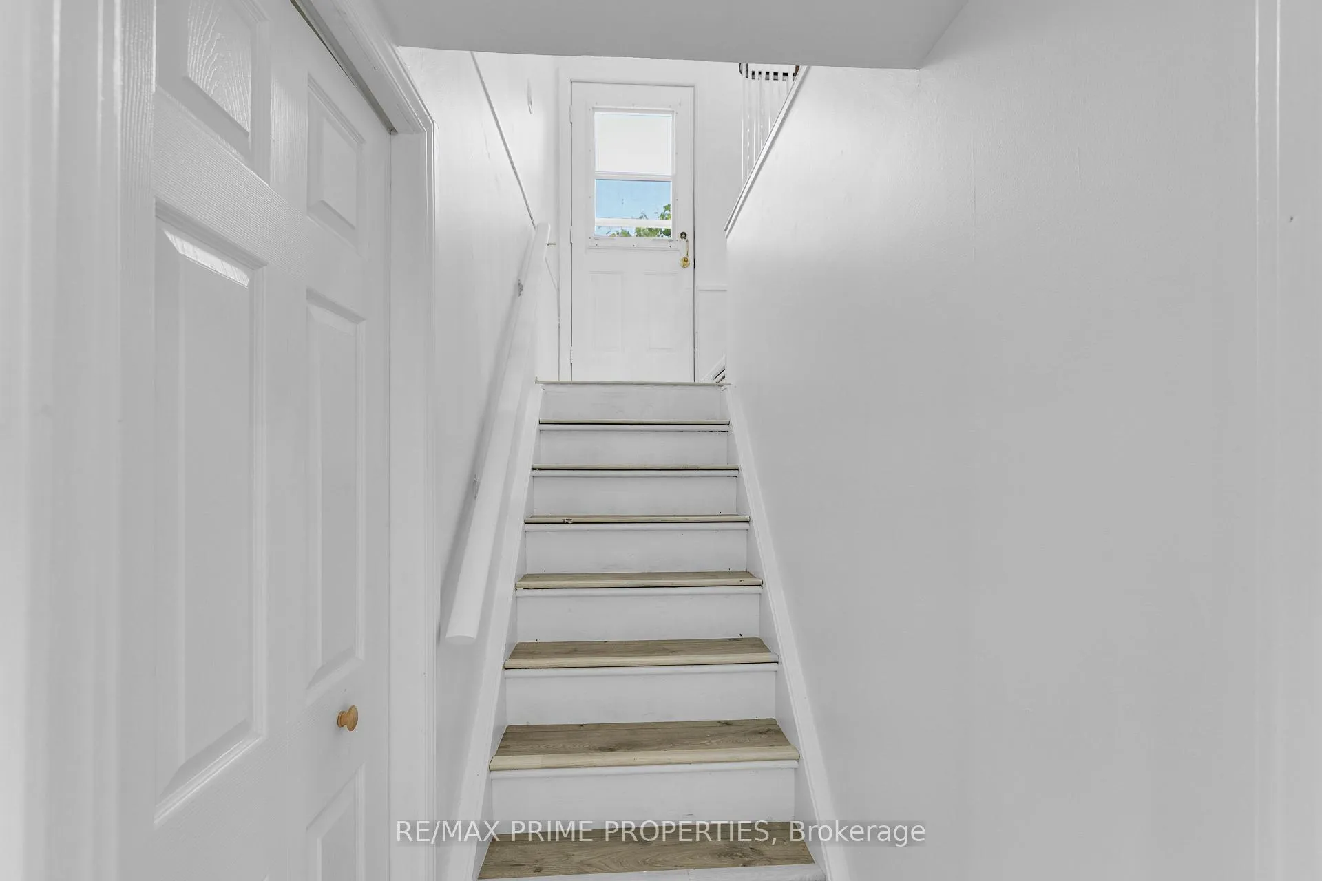 Photo 23 of 1035 Connery Avenue, Ottawa, Elmvale Acres/Urbandale — HOMEH
