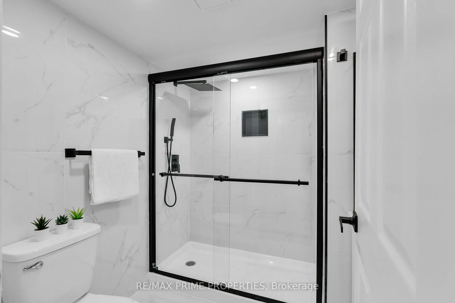 Photo 36 of 1035 Connery Avenue, Ottawa, Elmvale Acres/Urbandale — HOMEH
