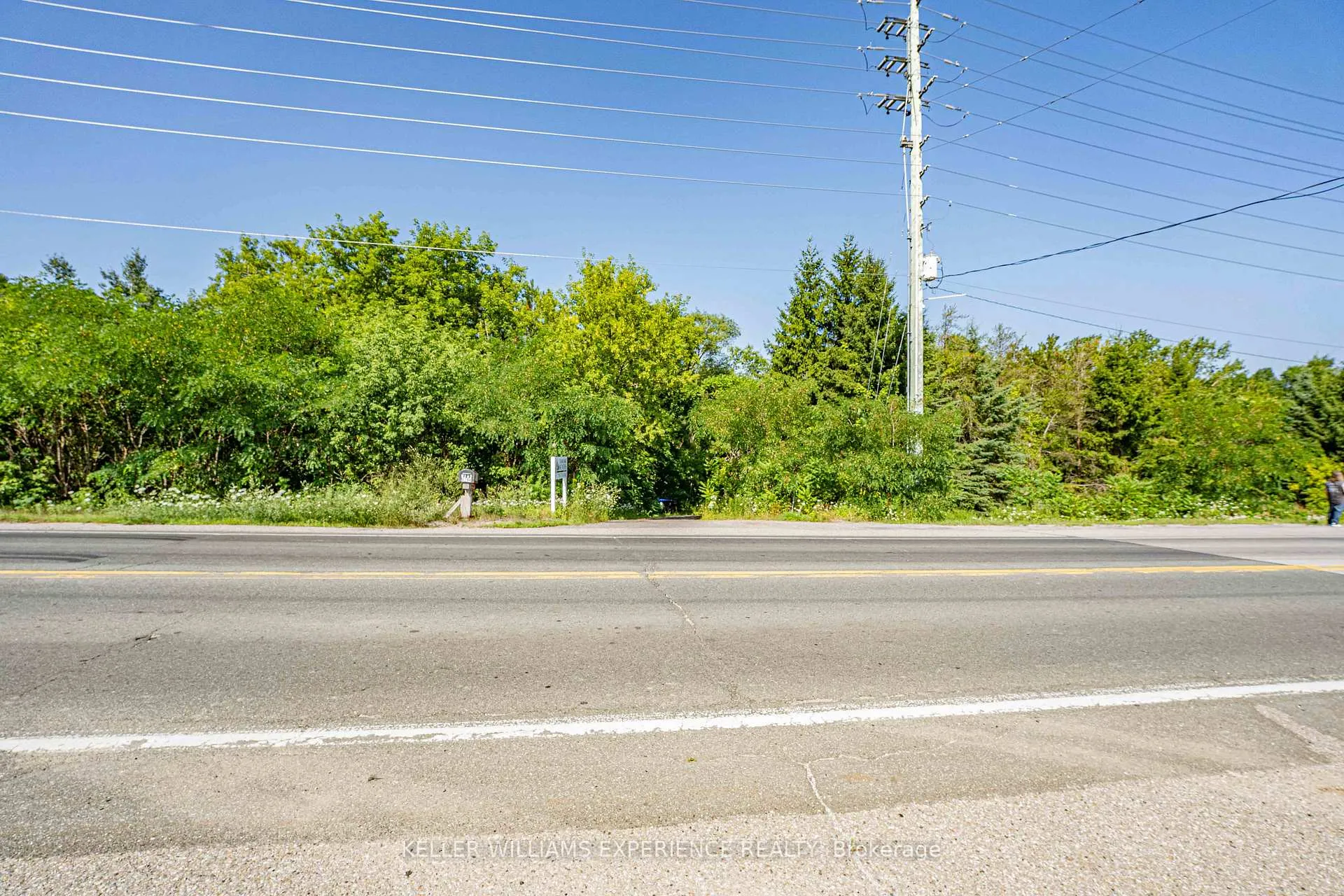 Photo 17 of 8294 County 27 Road, Essa, Rural Essa — HOMEH