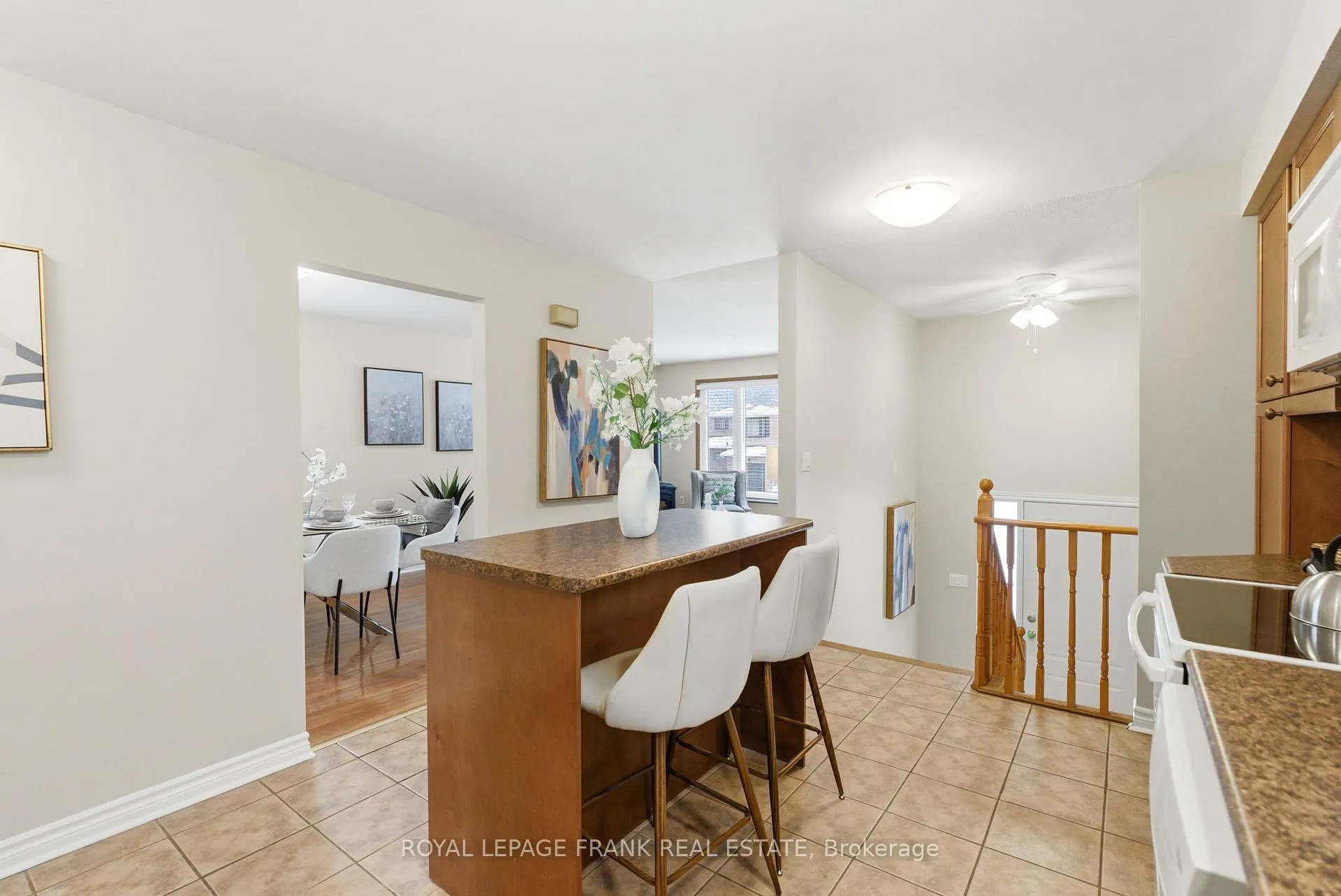 Photo 6 of 102 Turnberry Crescent, Clarington, Courtice — HOMEH