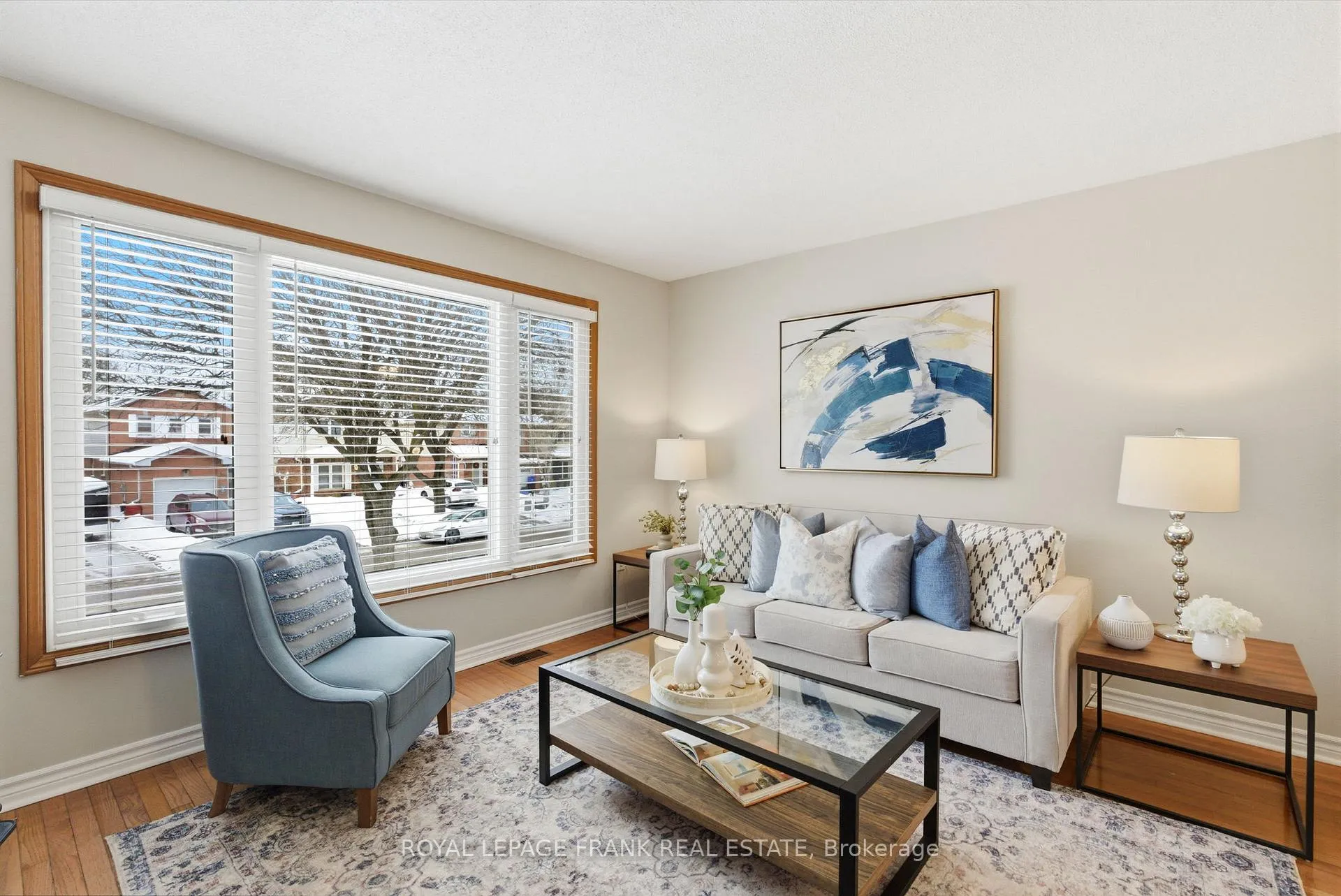 Photo 12 of 102 Turnberry Crescent, Clarington, Courtice — HOMEH