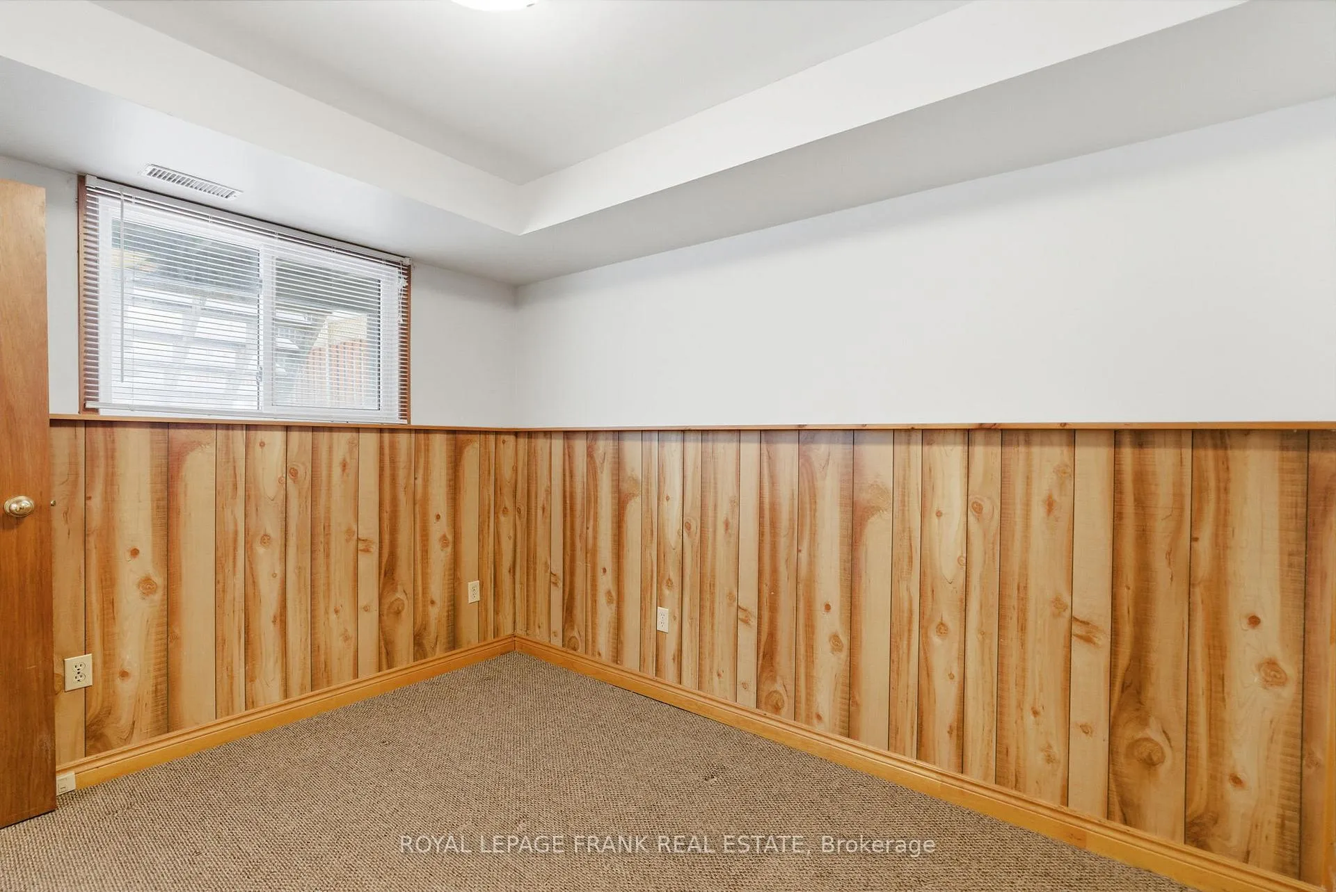 Photo 26 of 102 Turnberry Crescent, Clarington, Courtice — HOMEH