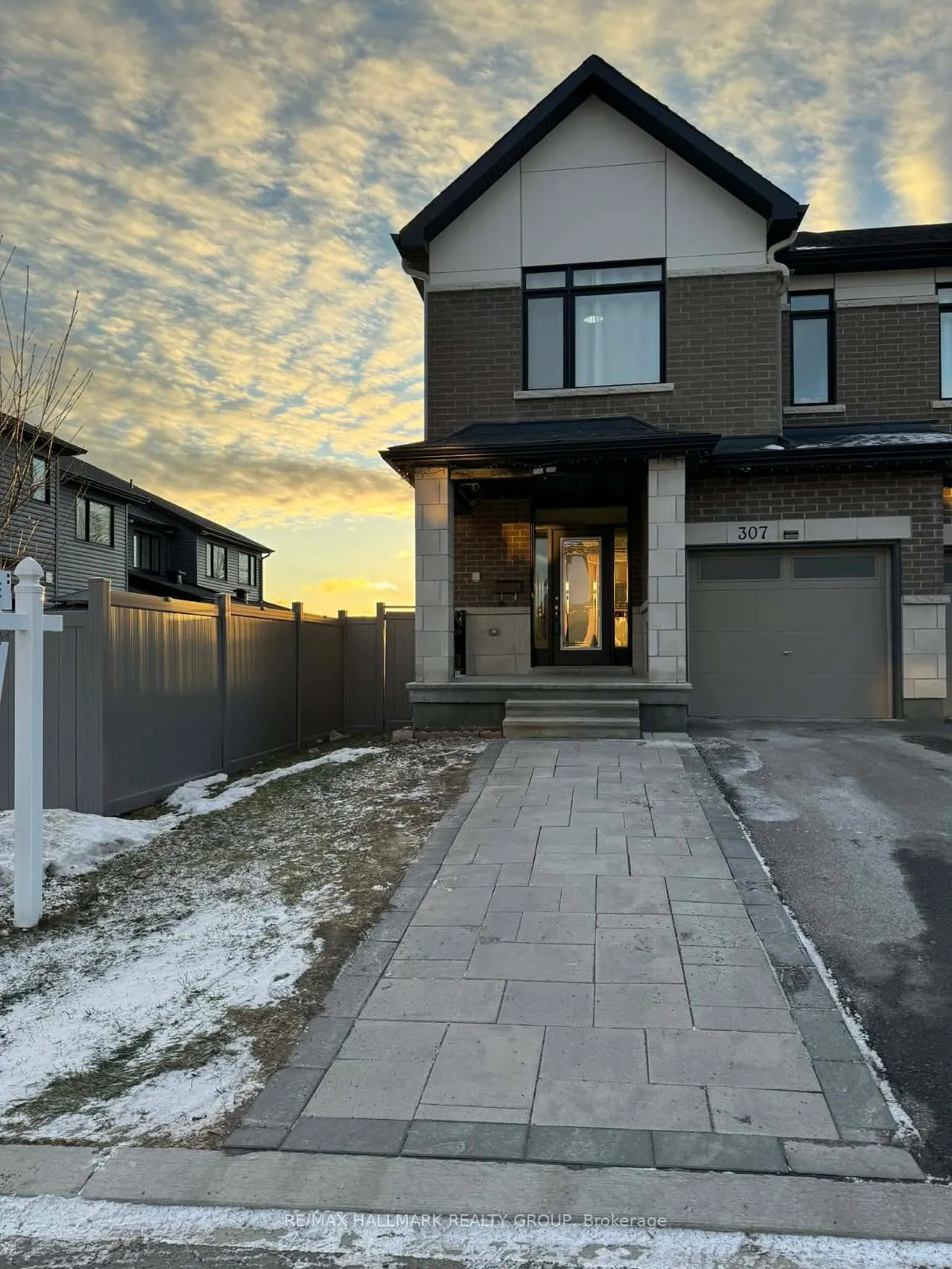 Photo 2 of 307 Ibanez Walk, Ottawa, Leitrim — HOMEH