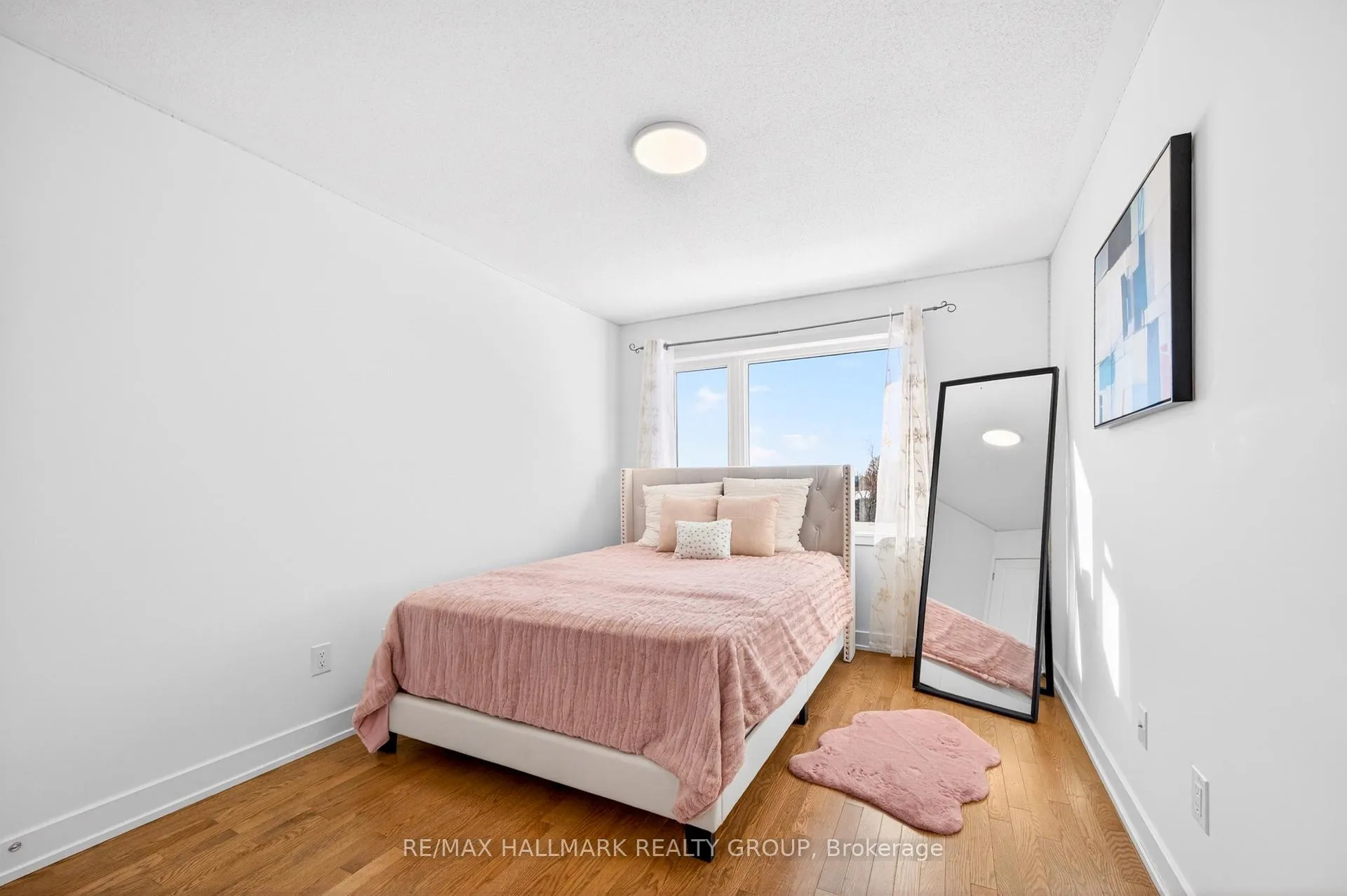 Photo 18 of 307 Ibanez Walk, Ottawa, Leitrim — HOMEH