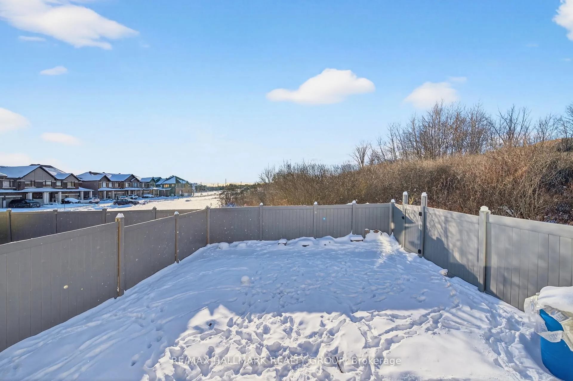 Photo 33 of 307 Ibanez Walk, Ottawa, Leitrim — HOMEH