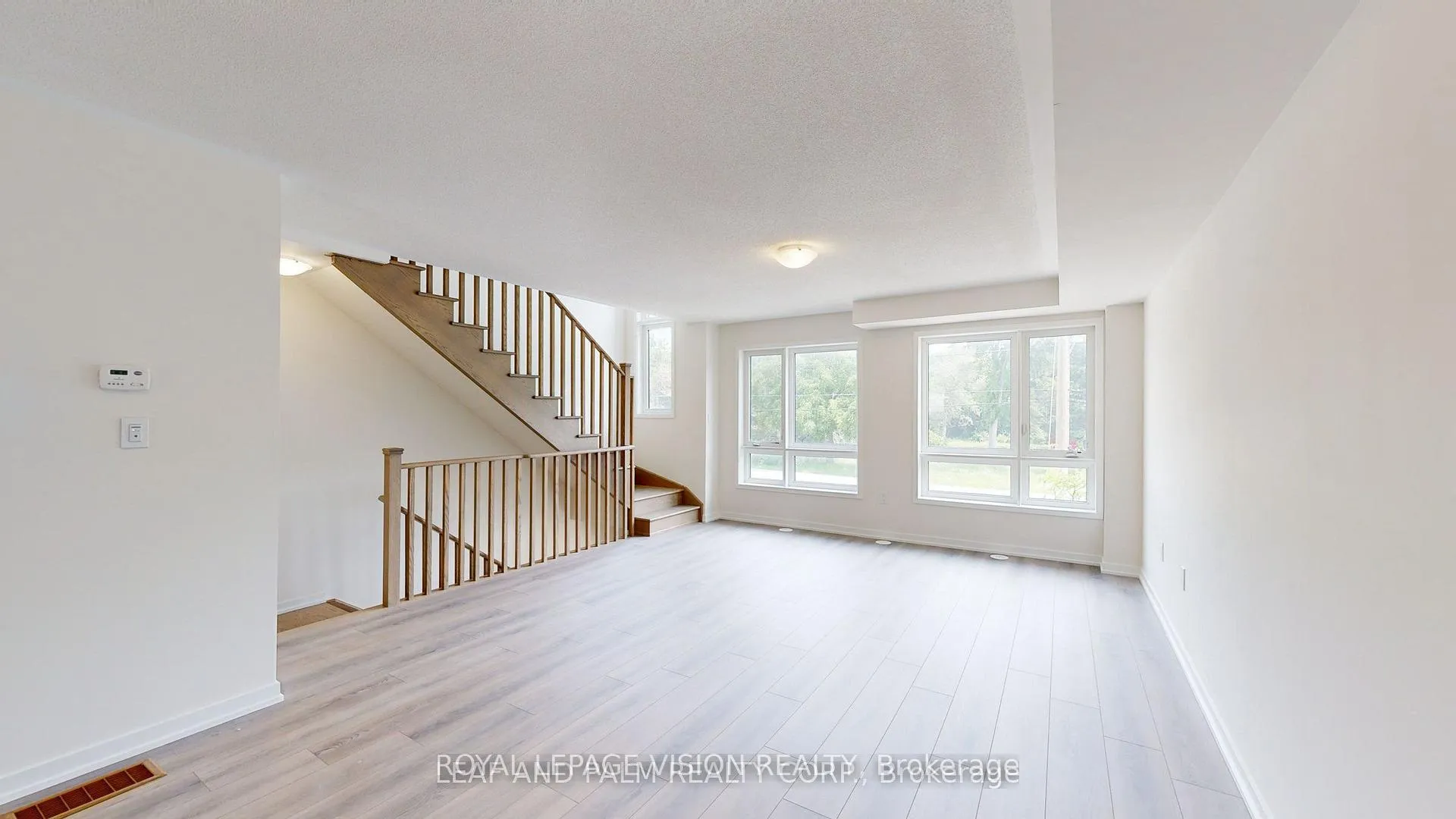 Photo 8 of Unit 256, 256 Townline Road N, Oshawa, Eastdale — HOMEH