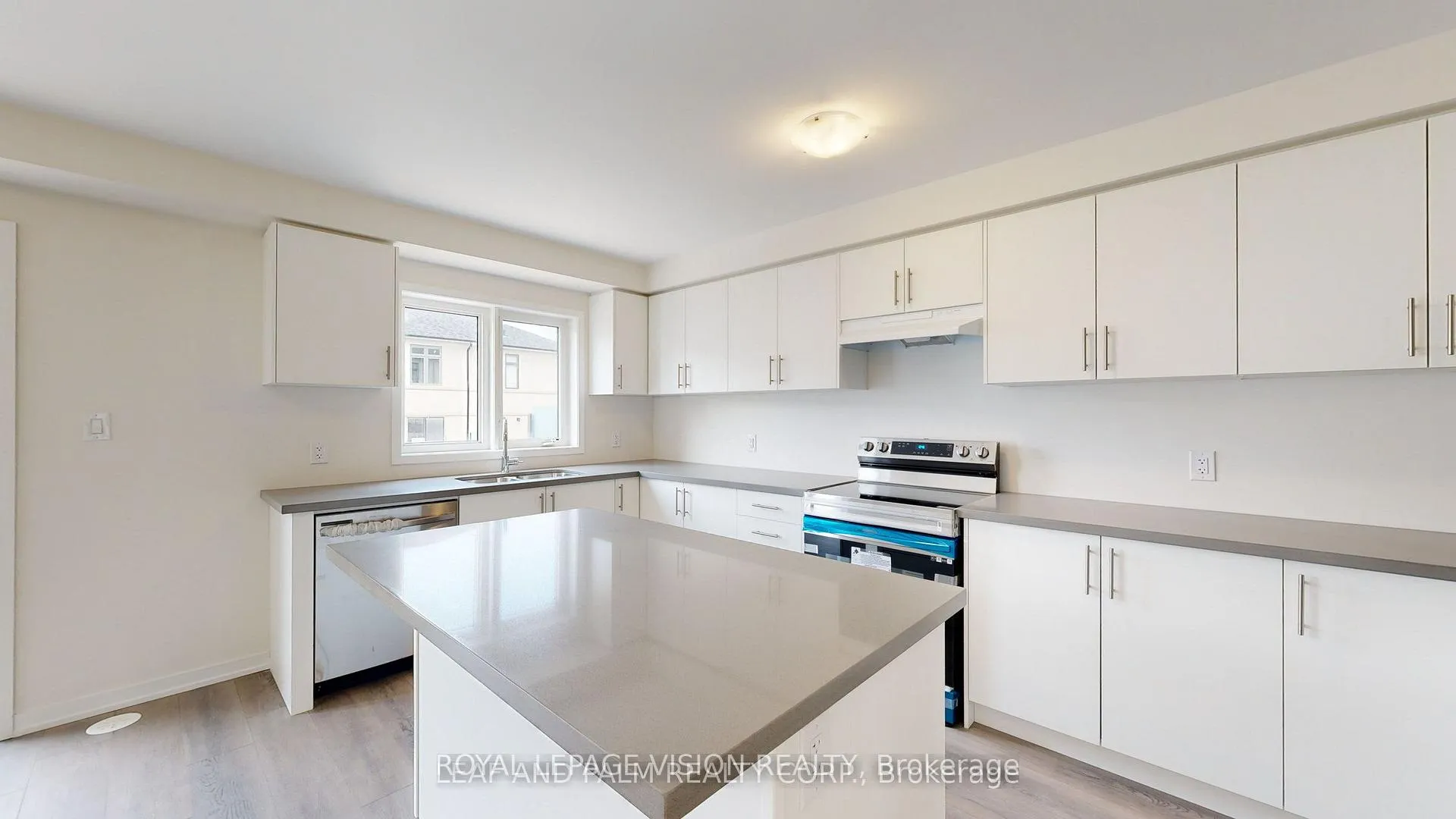 Photo 12 of Unit 256, 256 Townline Road N, Oshawa, Eastdale — HOMEH