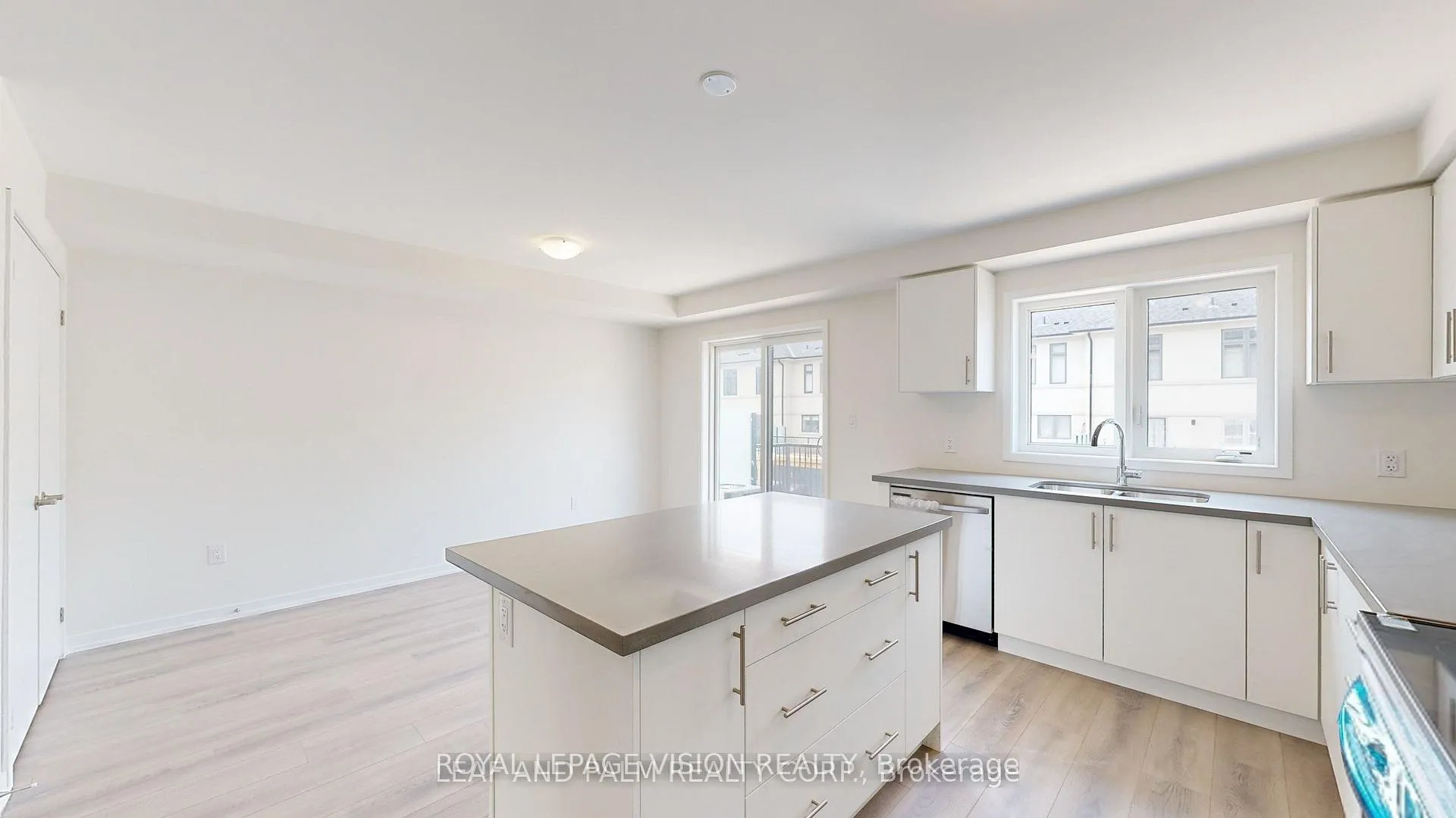 Photo 13 of Unit 256, 256 Townline Road N, Oshawa, Eastdale — HOMEH