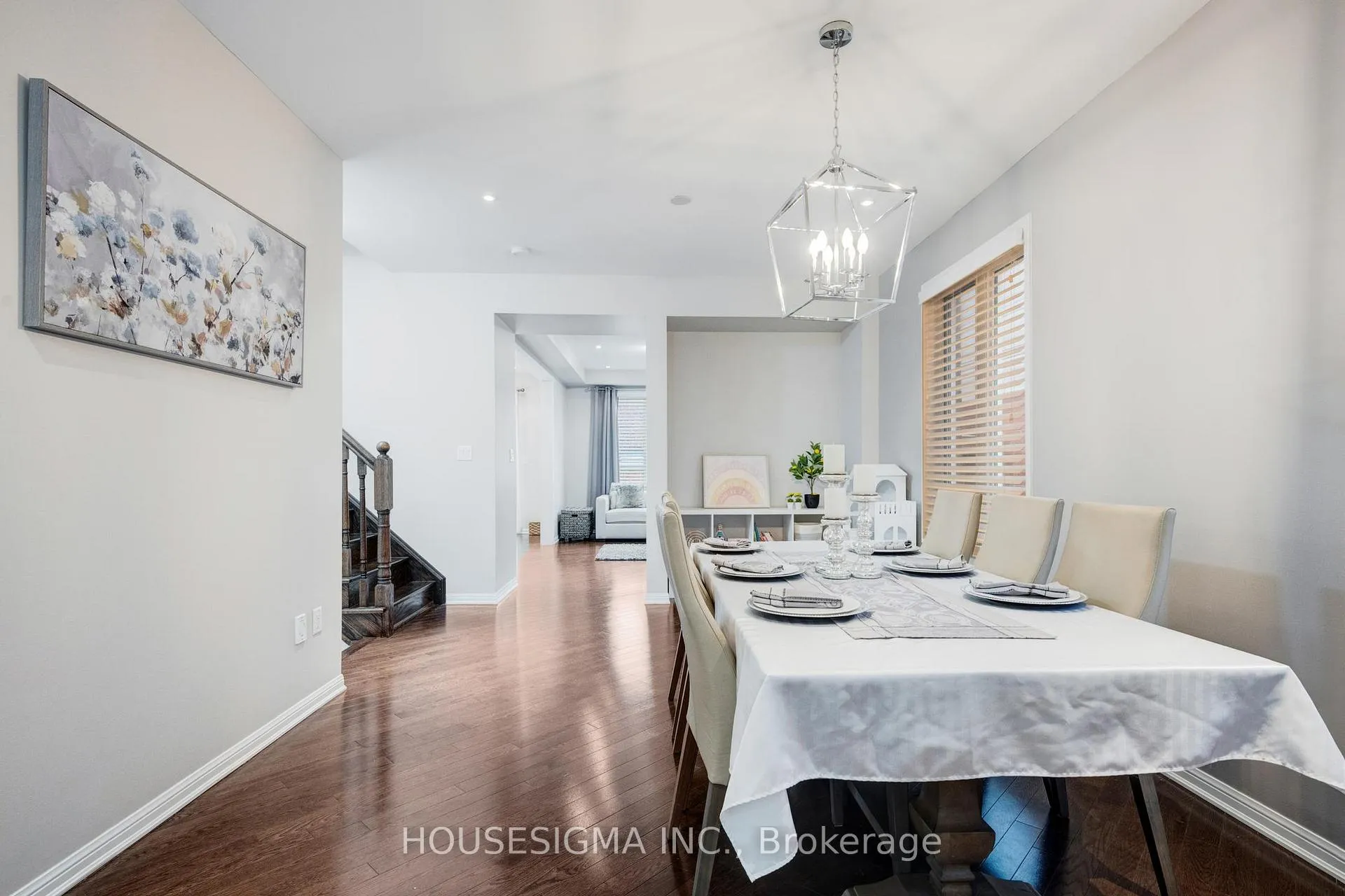 Photo 6 of 19 Seafair Crescent, Brampton, Fletcher's West — HOMEH