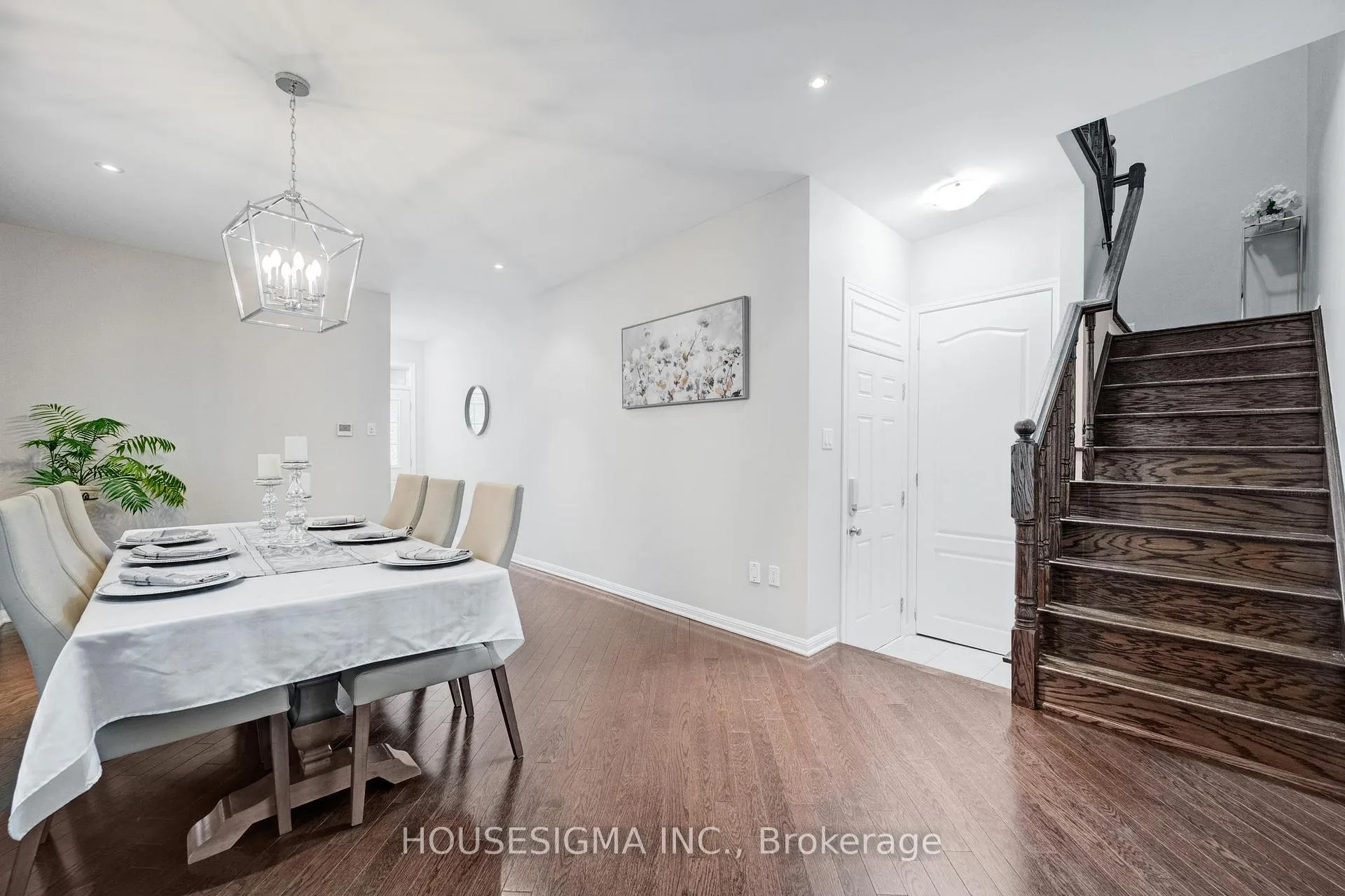 Photo 7 of 19 Seafair Crescent, Brampton, Fletcher's West — HOMEH