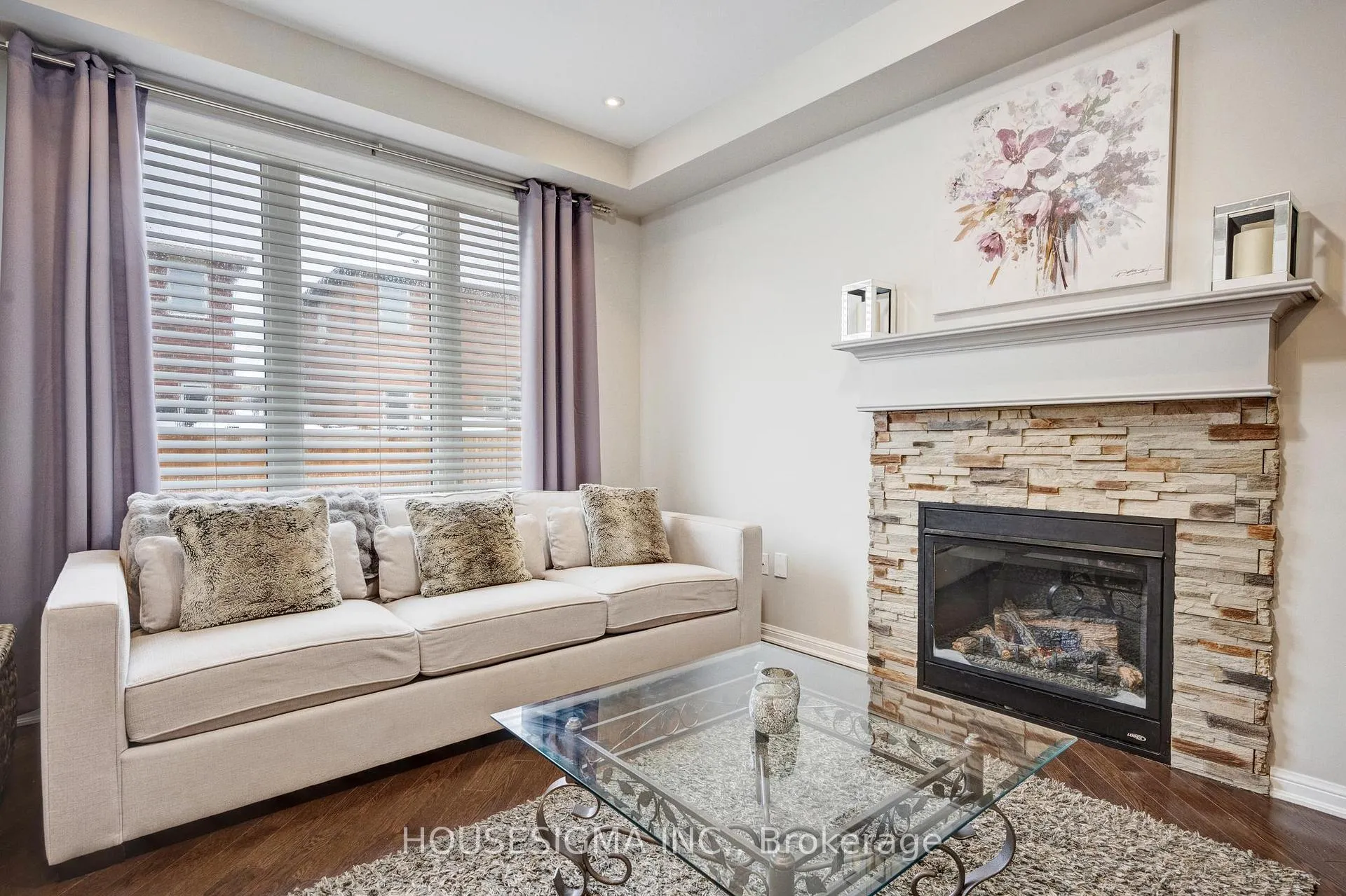 Photo 10 of 19 Seafair Crescent, Brampton, Fletcher's West — HOMEH