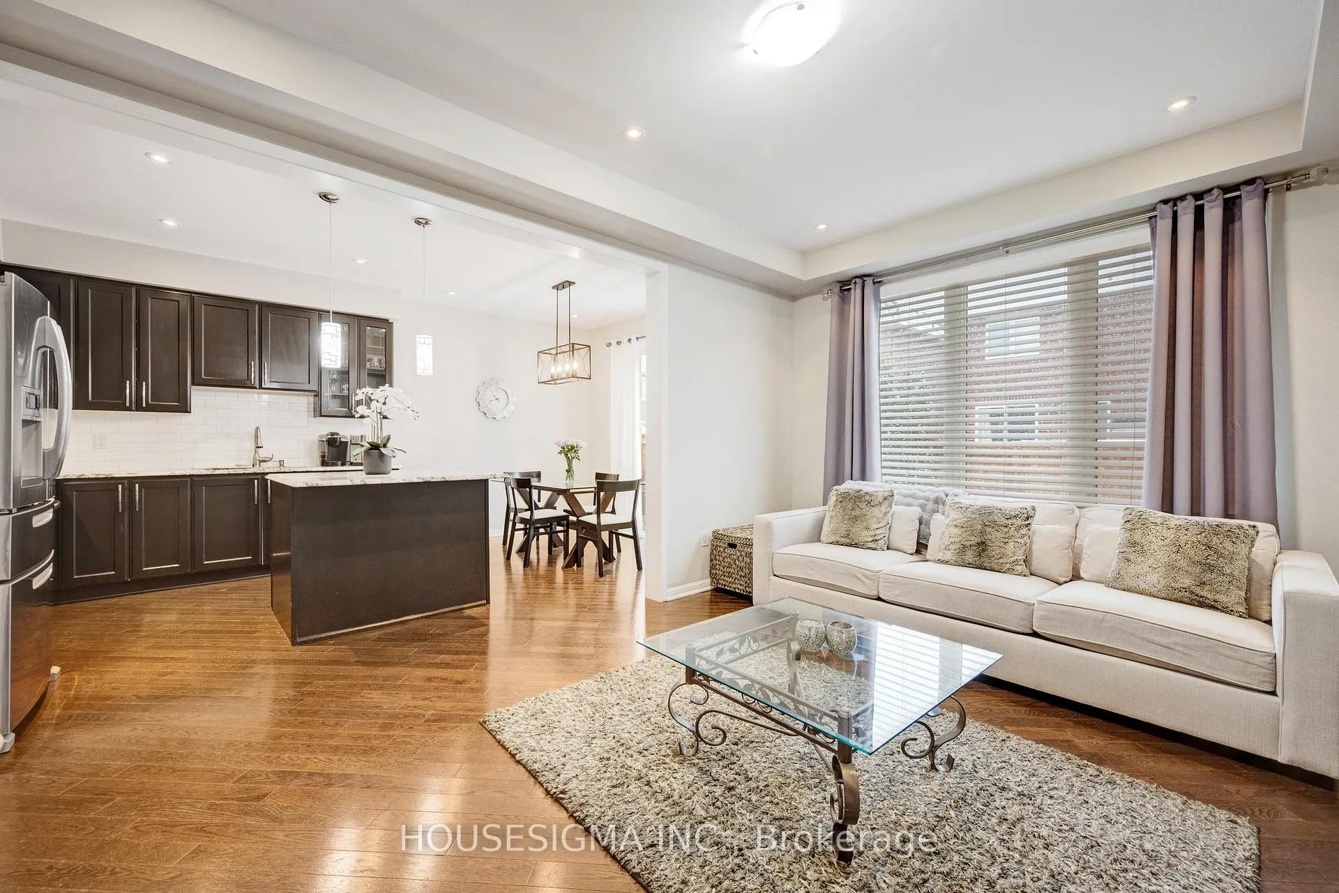 Photo 12 of 19 Seafair Crescent, Brampton, Fletcher's West — HOMEH