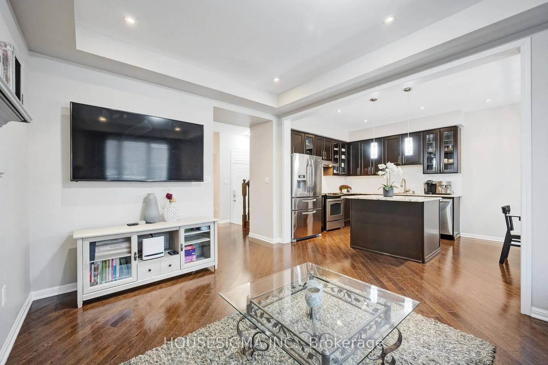 Photo 13 of 19 Seafair Crescent, Brampton, Fletcher's West — HOMEH