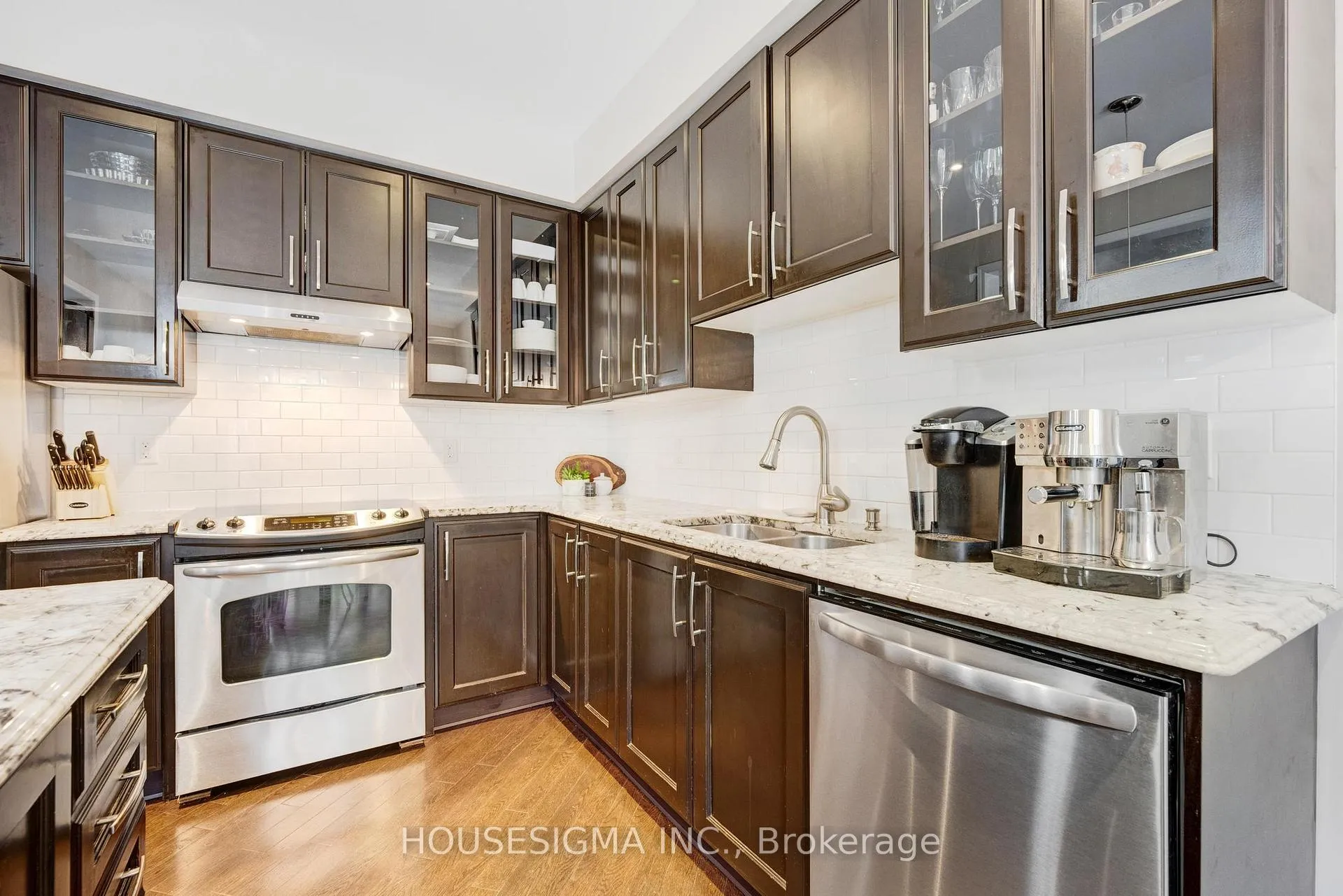 Photo 14 of 19 Seafair Crescent, Brampton, Fletcher's West — HOMEH