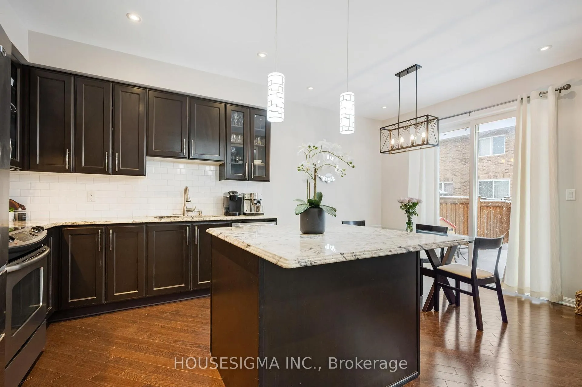 Photo 17 of 19 Seafair Crescent, Brampton, Fletcher's West — HOMEH