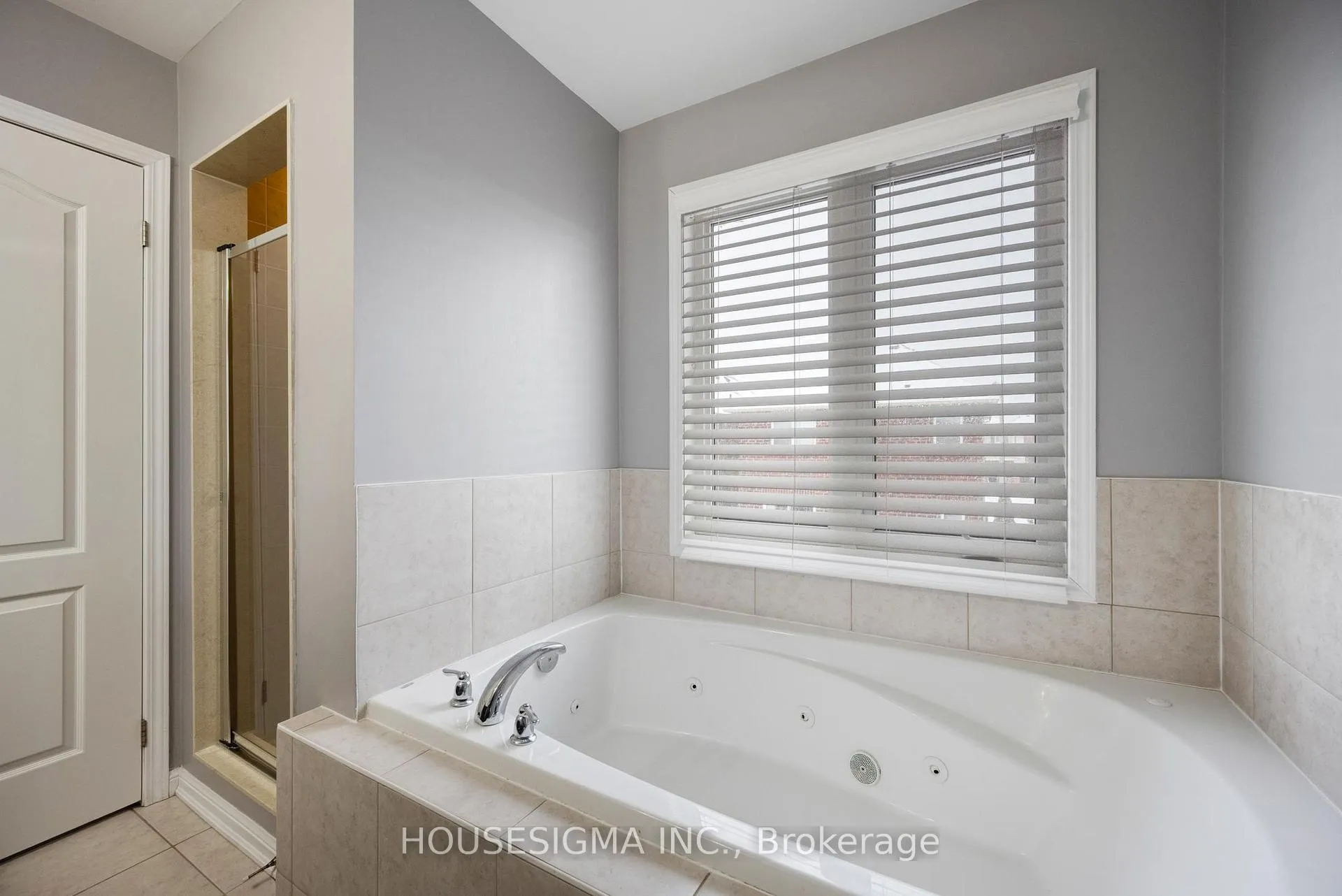 Photo 25 of 19 Seafair Crescent, Brampton, Fletcher's West — HOMEH
