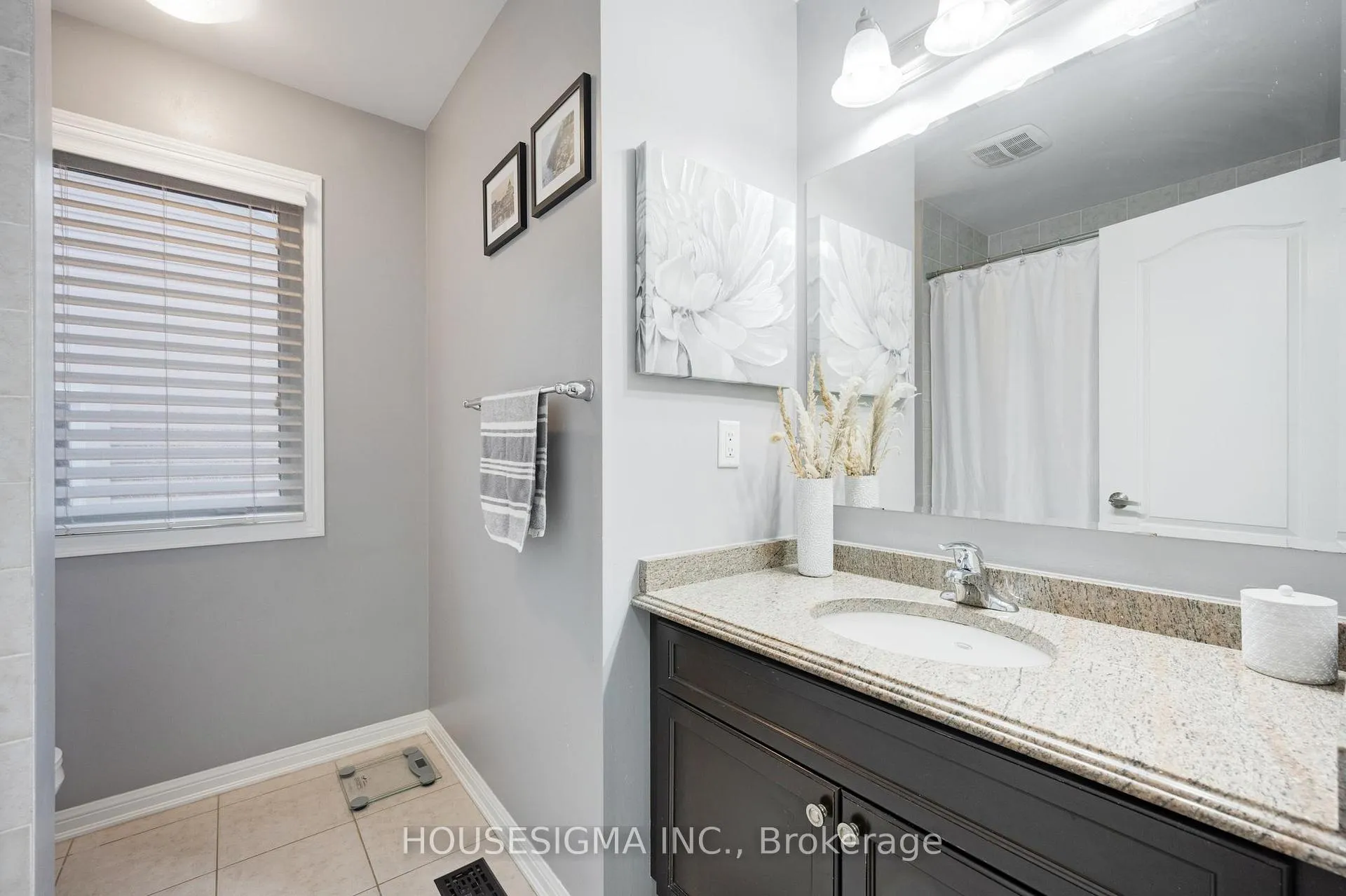 Photo 33 of 19 Seafair Crescent, Brampton, Fletcher's West — HOMEH