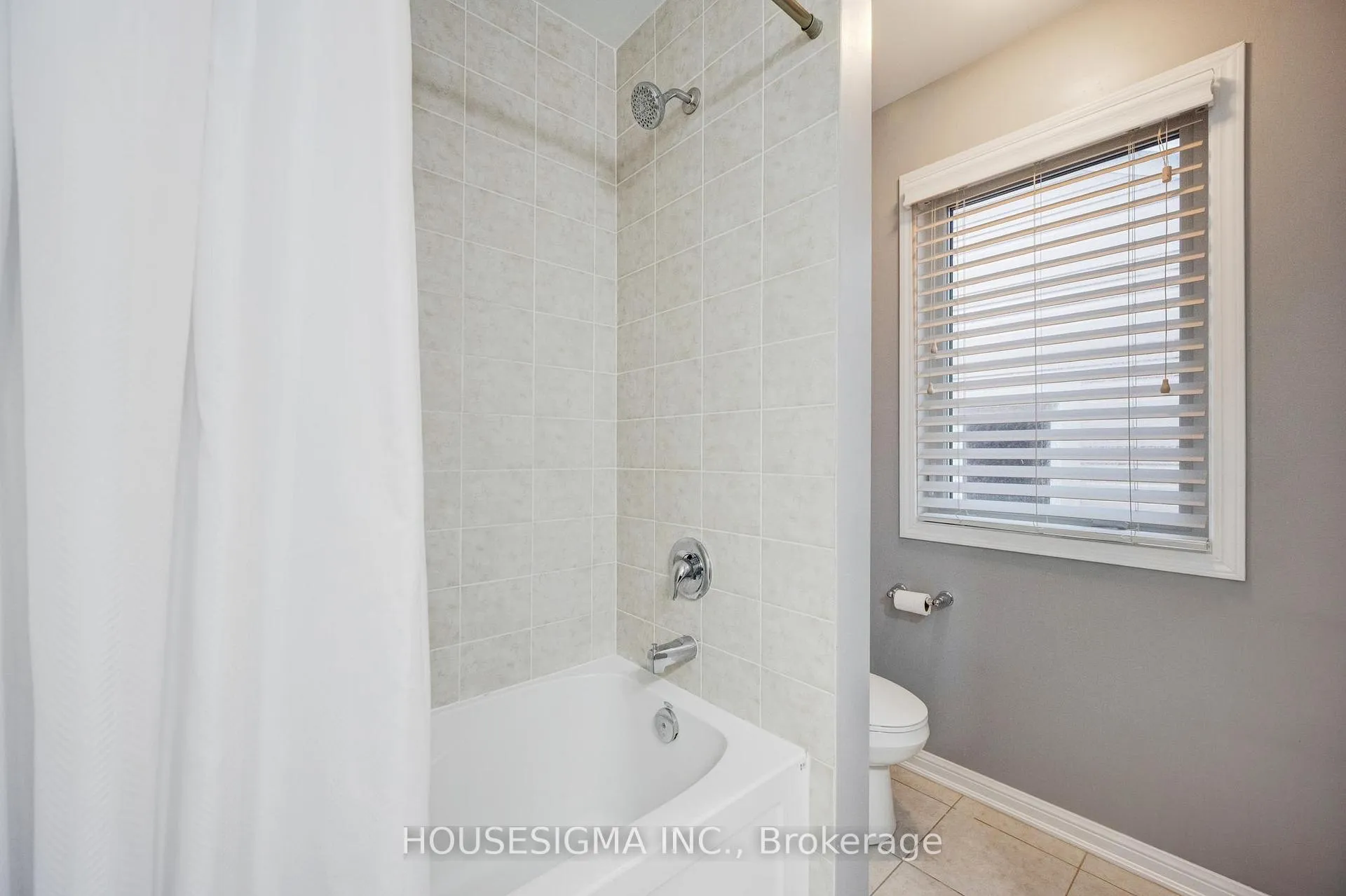 Photo 34 of 19 Seafair Crescent, Brampton, Fletcher's West — HOMEH