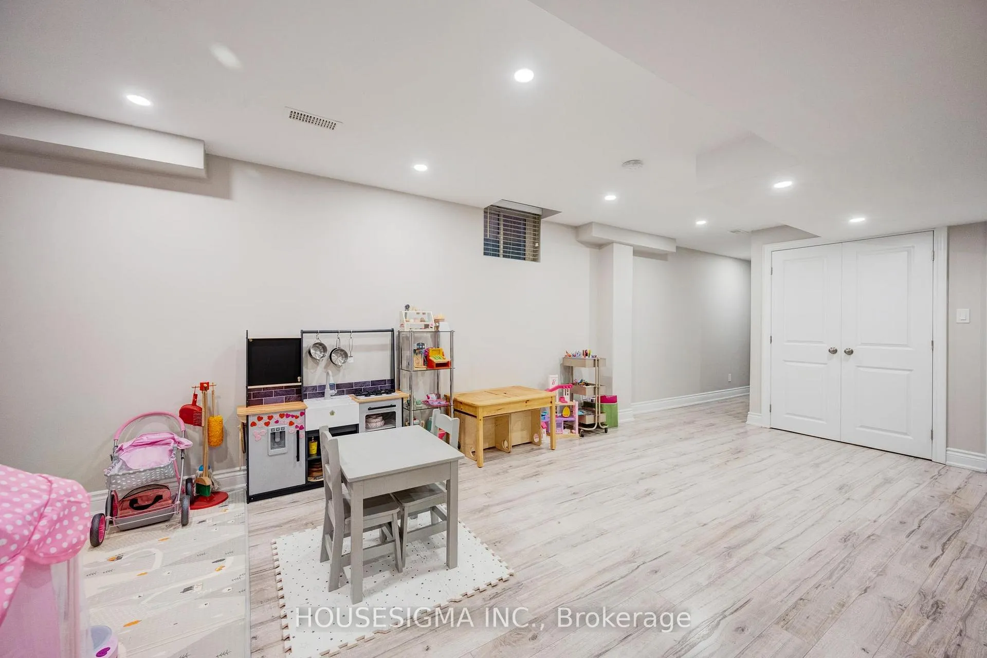 Photo 39 of 19 Seafair Crescent, Brampton, Fletcher's West — HOMEH