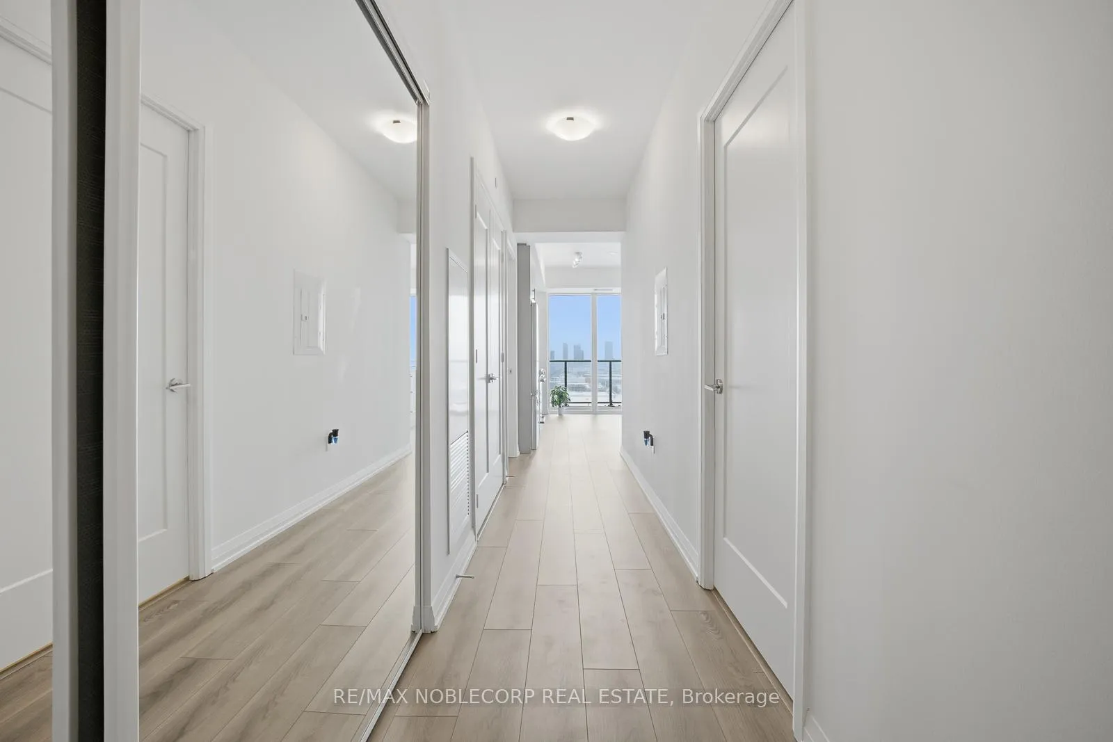 Photo 3 of Unit 1414, 8960 Jane Street, Vaughan, Vellore Village — HOMEH