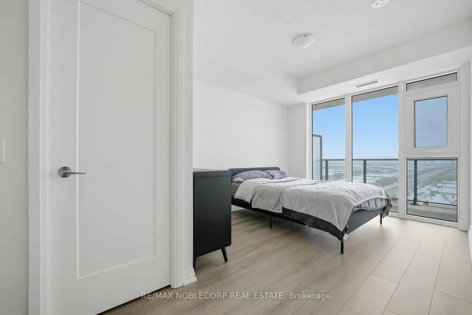 Photo 7 of Unit 1414, 8960 Jane Street, Vaughan, Vellore Village — HOMEH