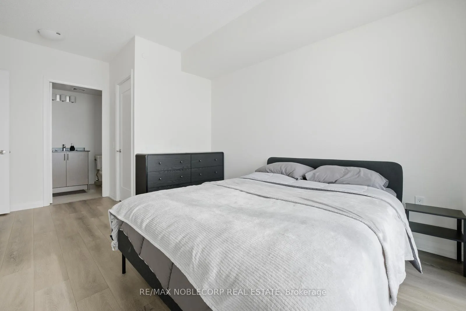 Photo 8 of Unit 1414, 8960 Jane Street, Vaughan, Vellore Village — HOMEH