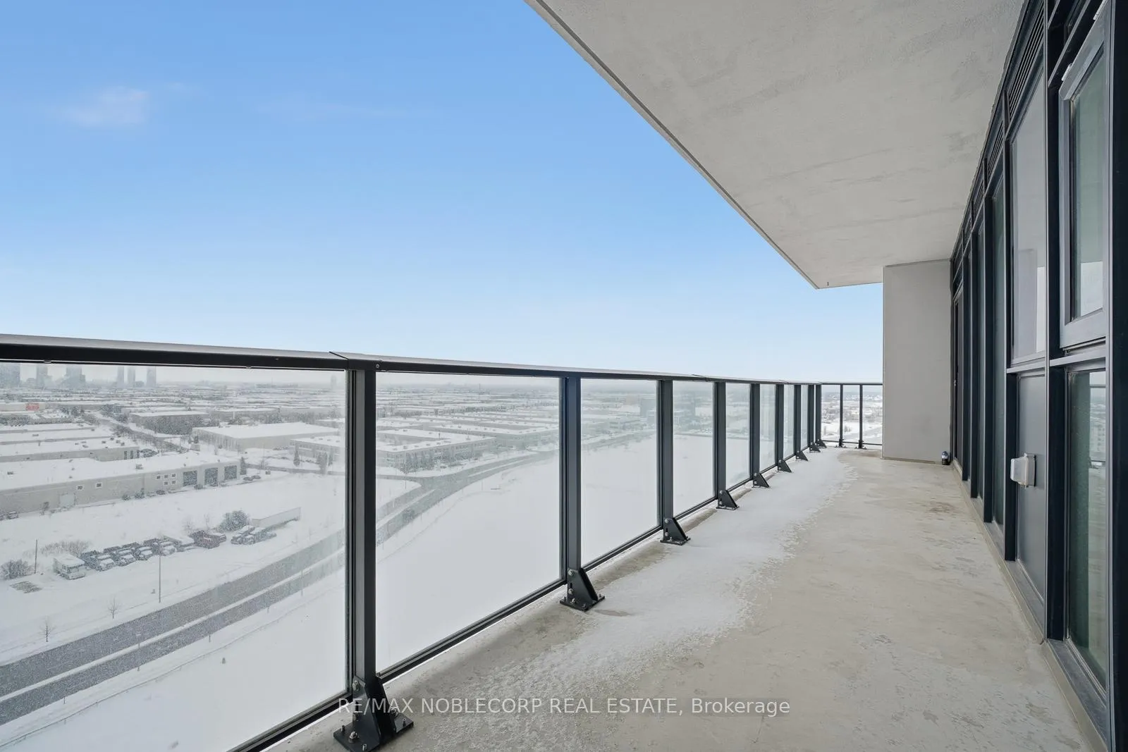 Photo 14 of Unit 1414, 8960 Jane Street, Vaughan, Vellore Village — HOMEH