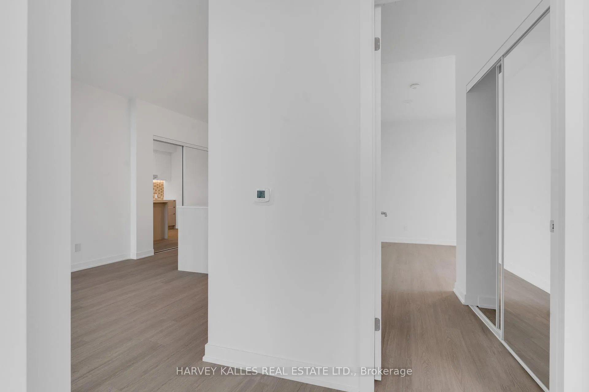 Photo 14 of Unit 911, 8188 Yonge Street, Vaughan, Uplands — HOMEH