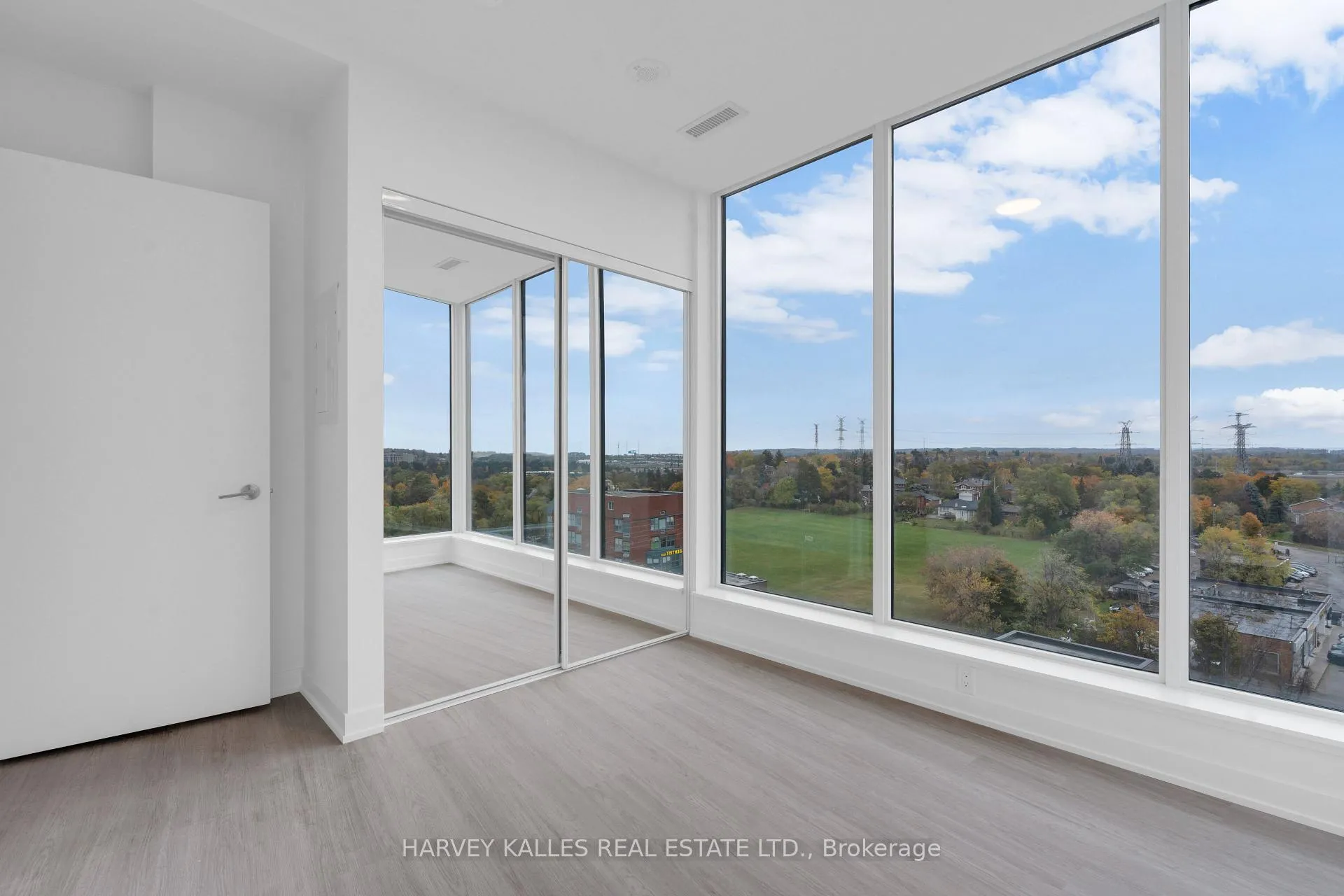 Photo 16 of Unit 911, 8188 Yonge Street, Vaughan, Uplands — HOMEH