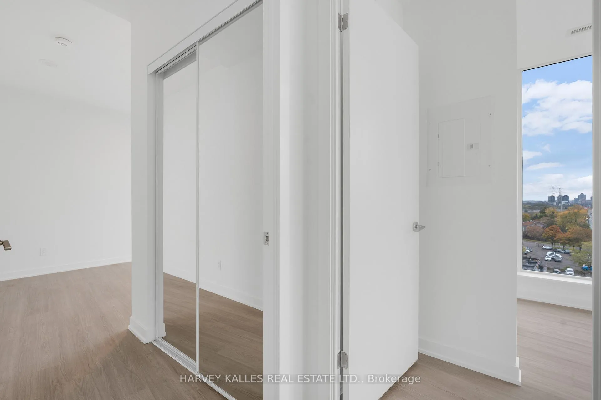 Photo 18 of Unit 911, 8188 Yonge Street, Vaughan, Uplands — HOMEH